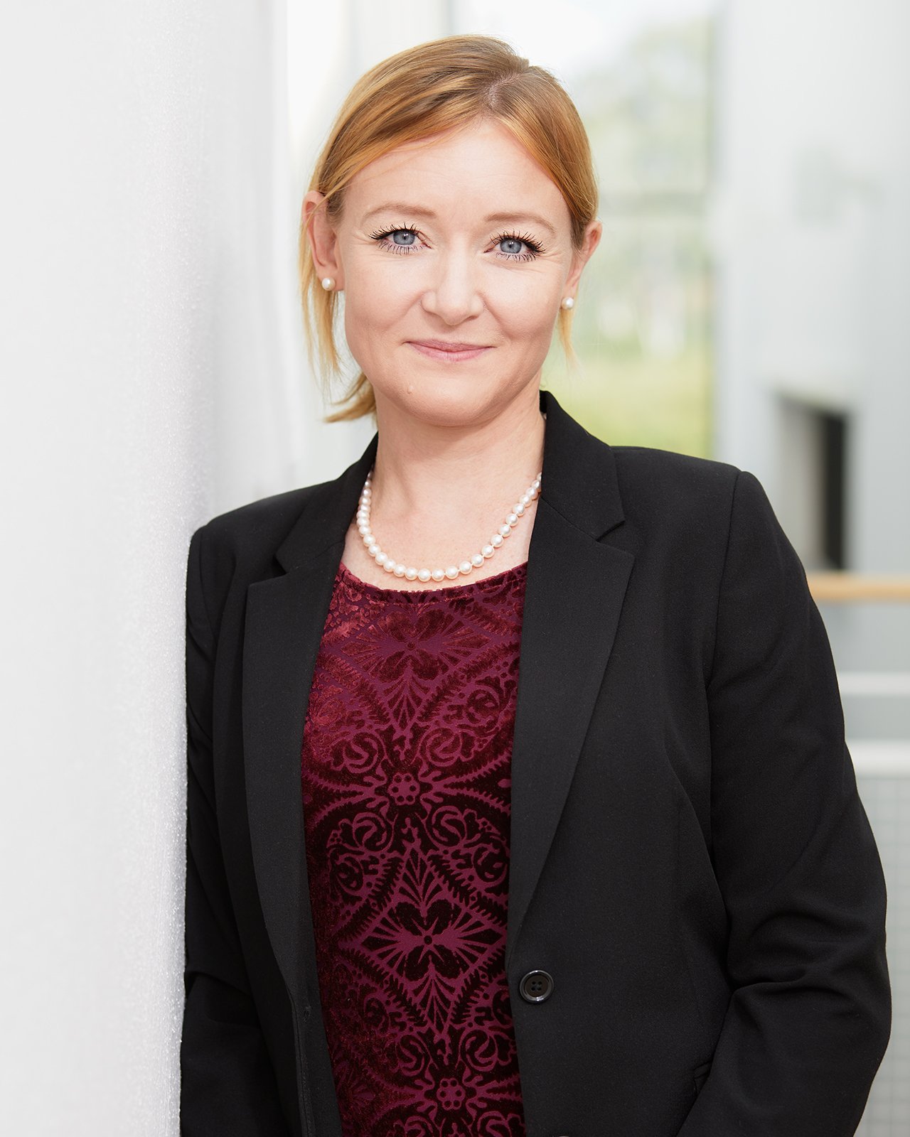 Portrait of Sandra Roos, Vice President Sustainability.