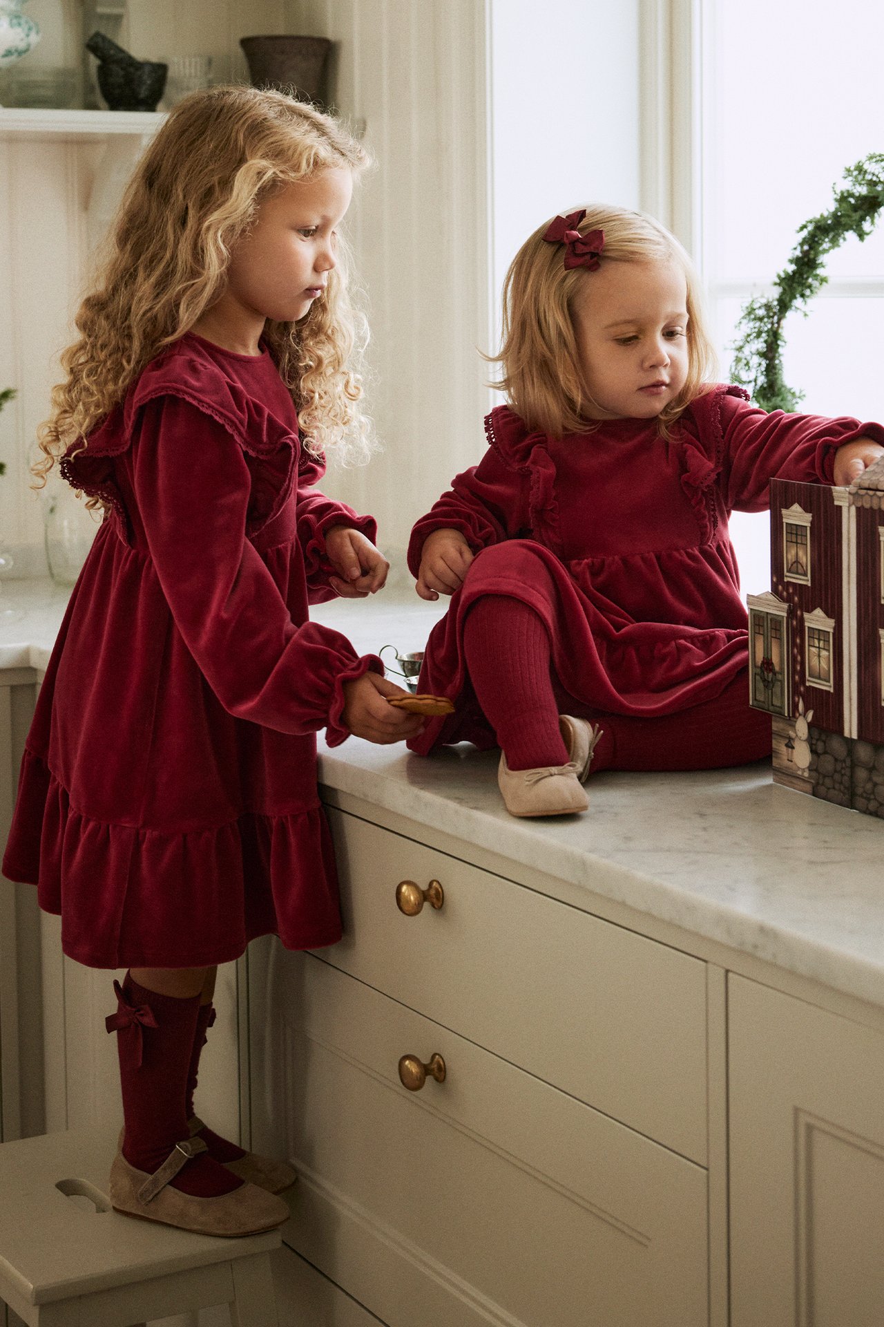 Dopasowane ubrania dla rodzeństwa od Newbie.