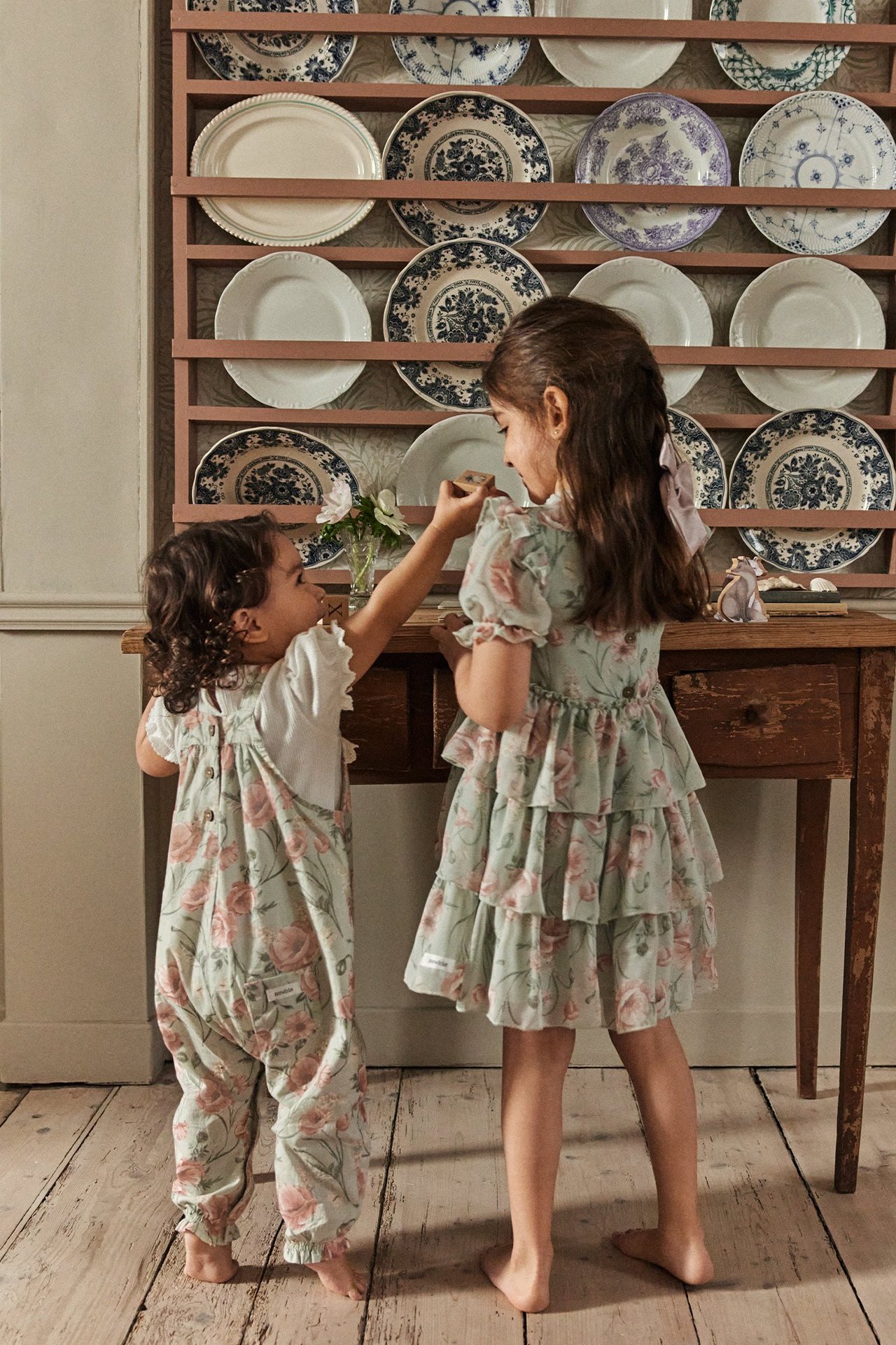 Matchande kläder för syskonmatchning från Newbie.