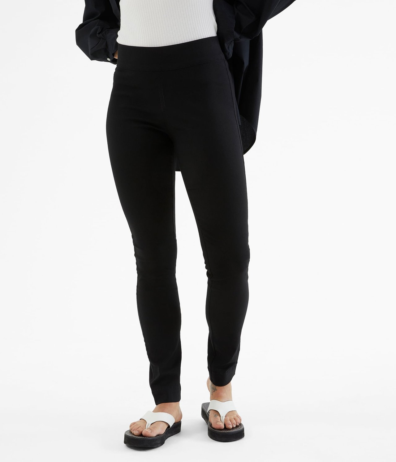 Housut Slim fit - Musta - 2