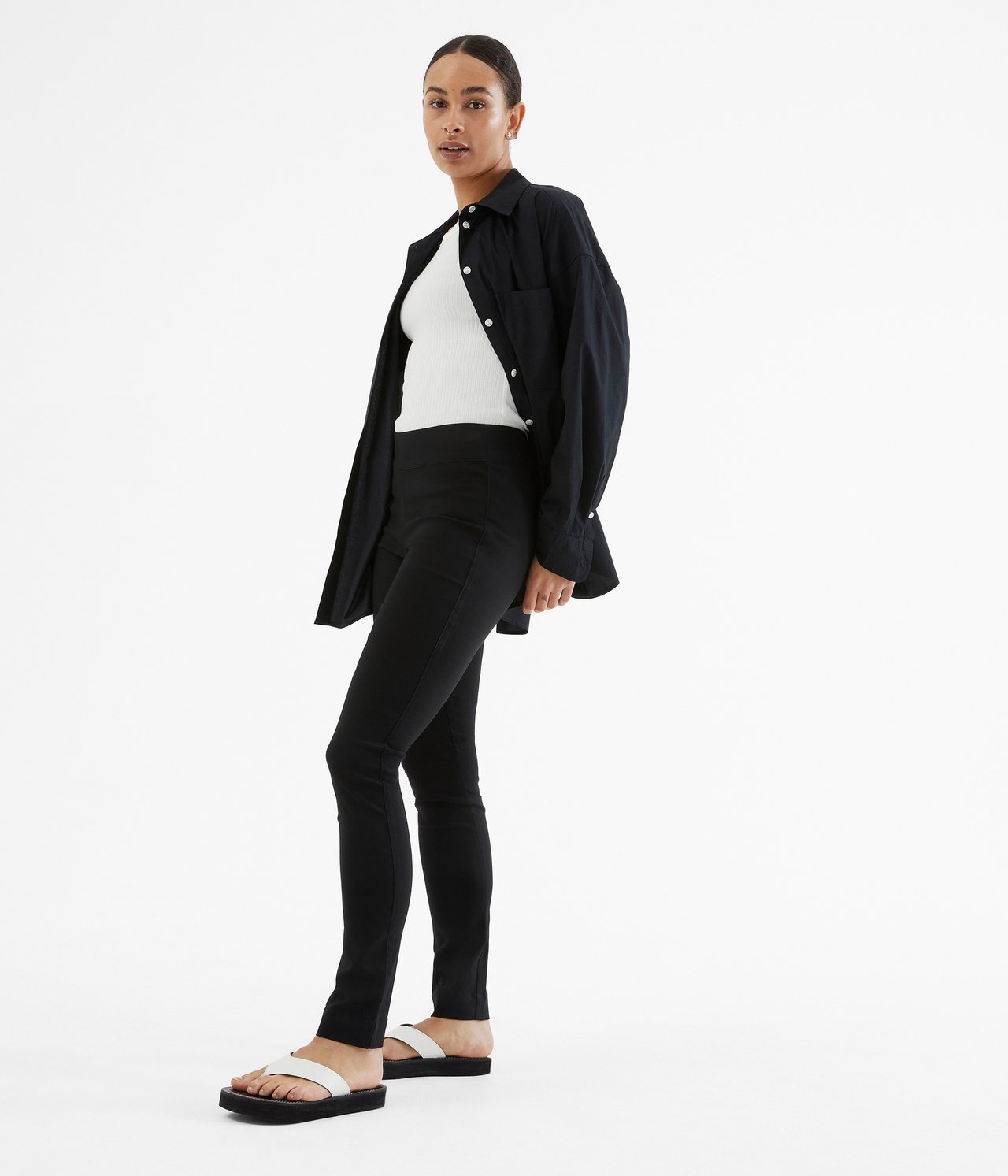 Housut Slim fit - Musta - 1
