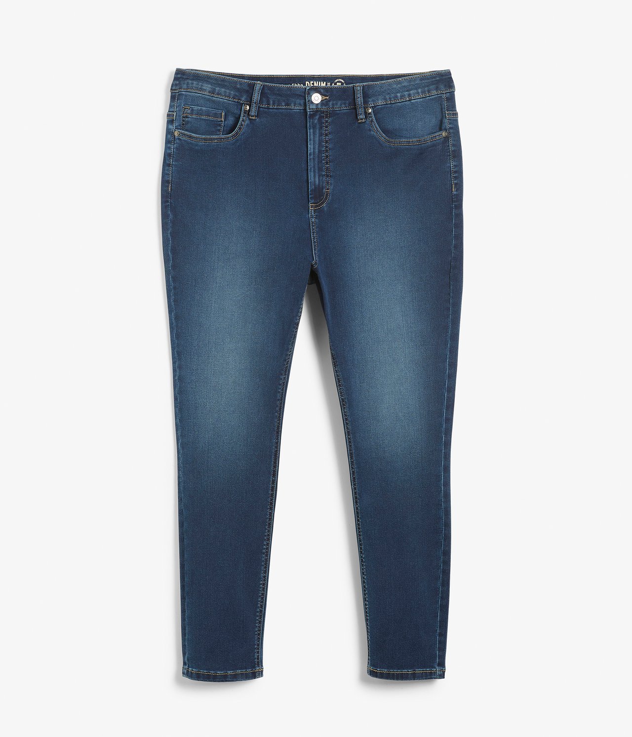 Edestä tummansiniset slim-fit 5-taskuiset stretchfarkut, joissa normaali vyötärö ja lyhyt lahje.