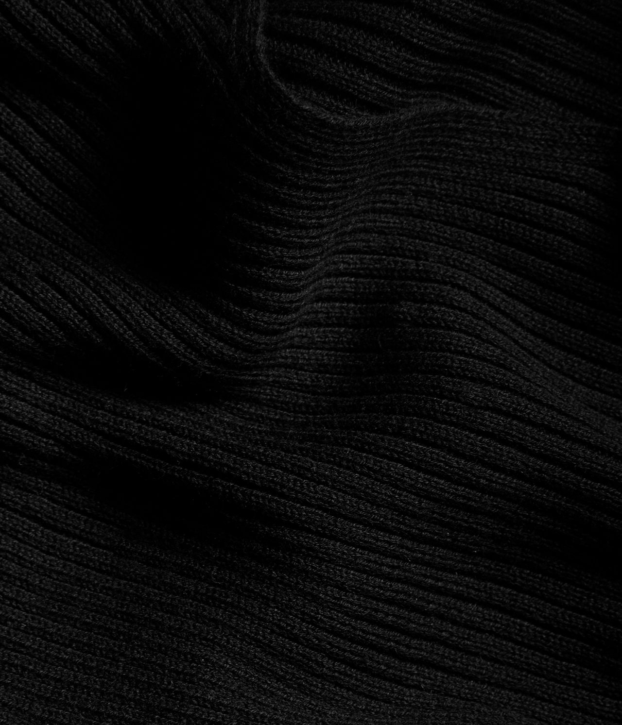 Sweter z warkoczowym splotem - Czarne - 5