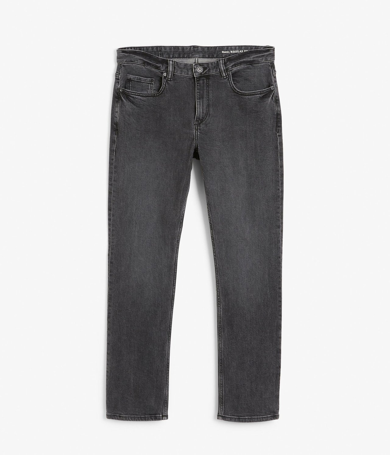 Framifrån, gråa regular fit jeans för män med klassisk 5-ficksmodell, knapp och dragkedja.