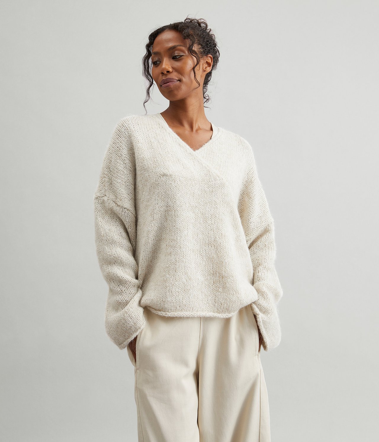 Dzianinowy sweter - Jasnobeżowy - 2