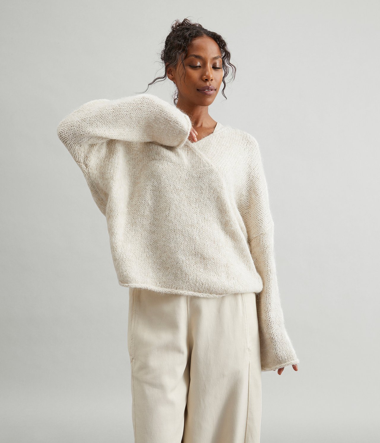 Dzianinowy sweter - Jasnobeżowy - 1