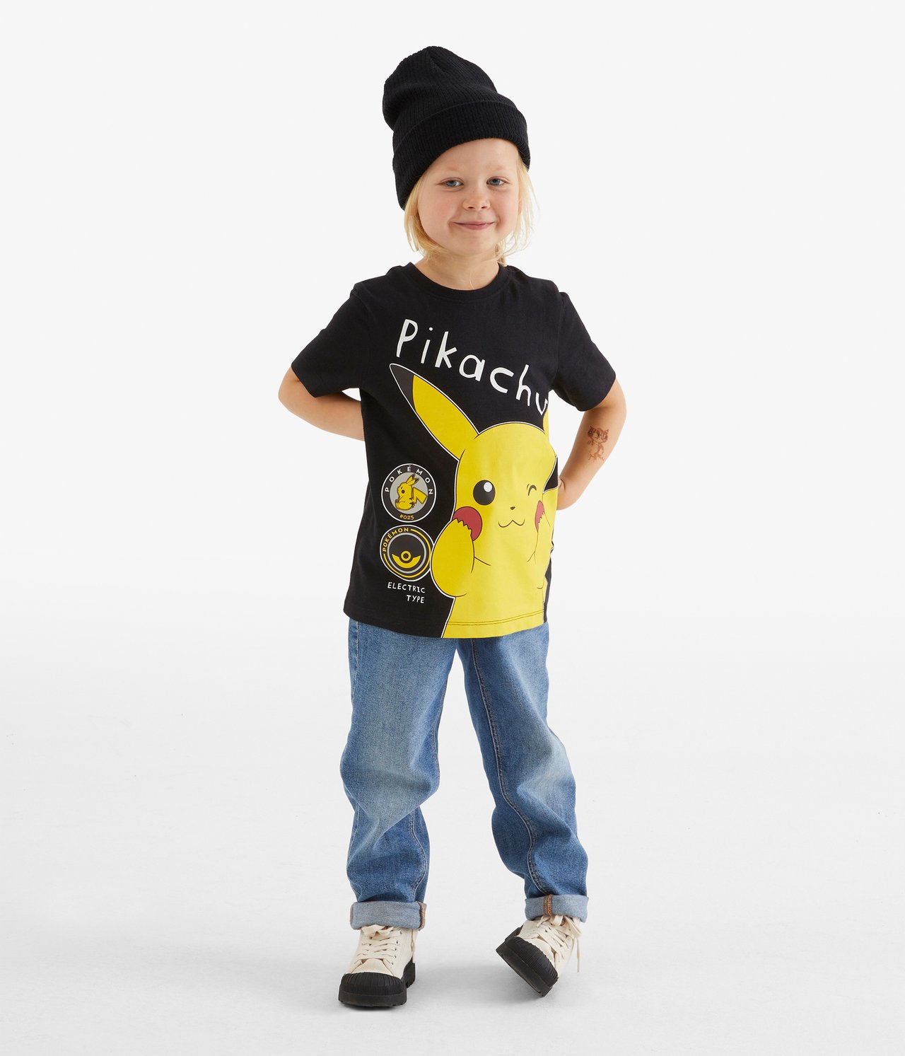T-paita, Pikachu - Musta - 2