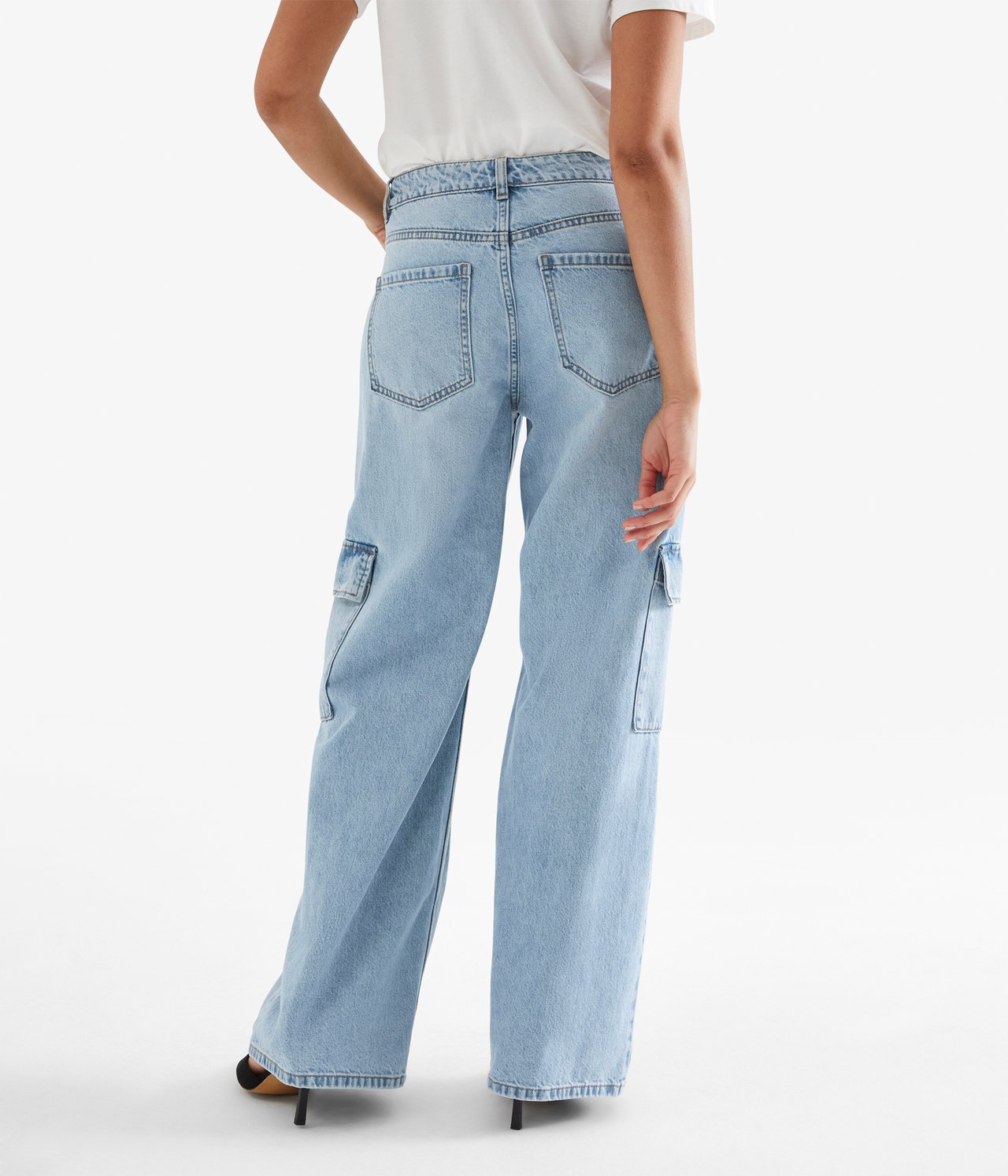 Wide Jeans High Waist med cargofickor - Ljus denim - 5