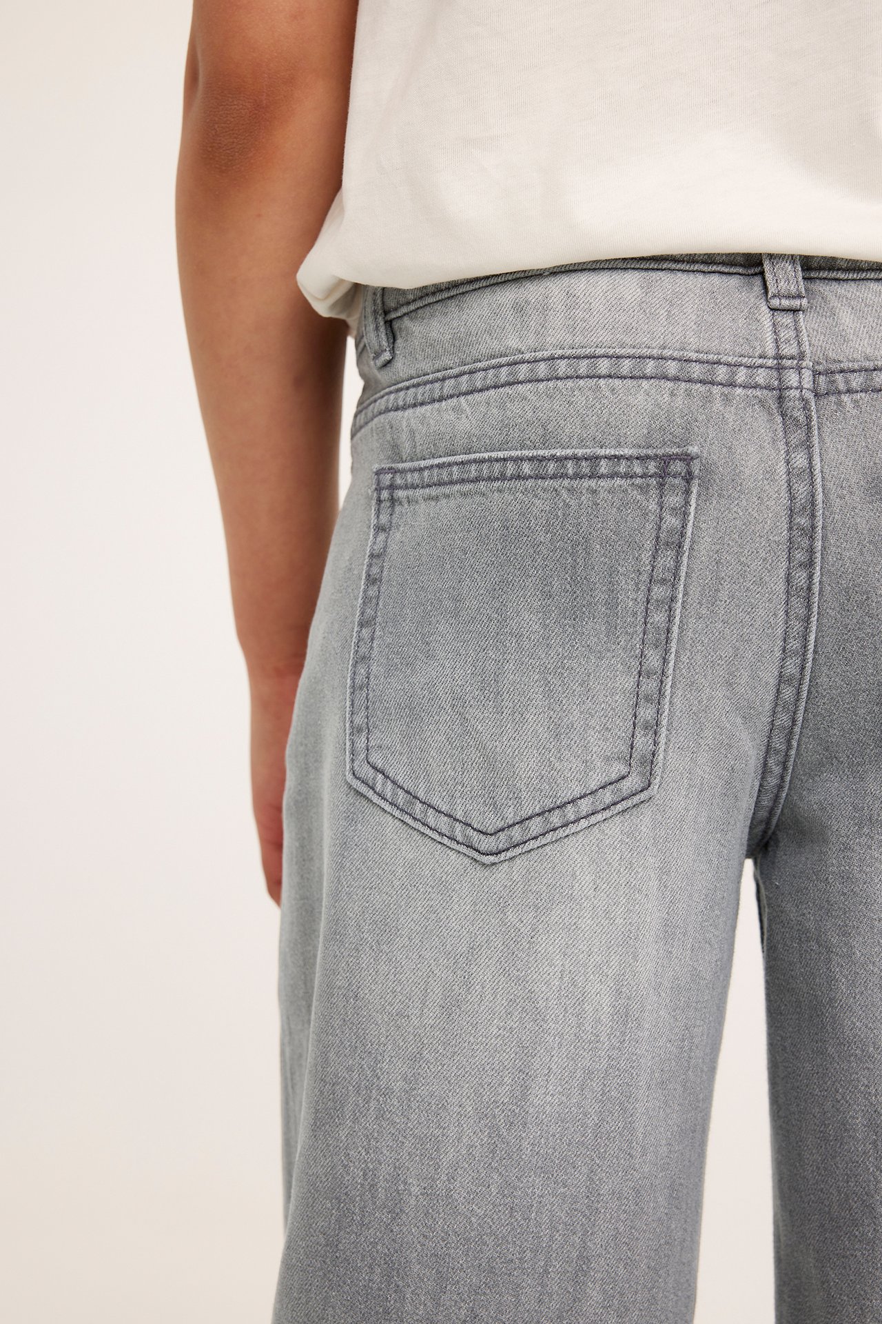 Jeans loose fit low waist - Vaaleanharmaa - 4