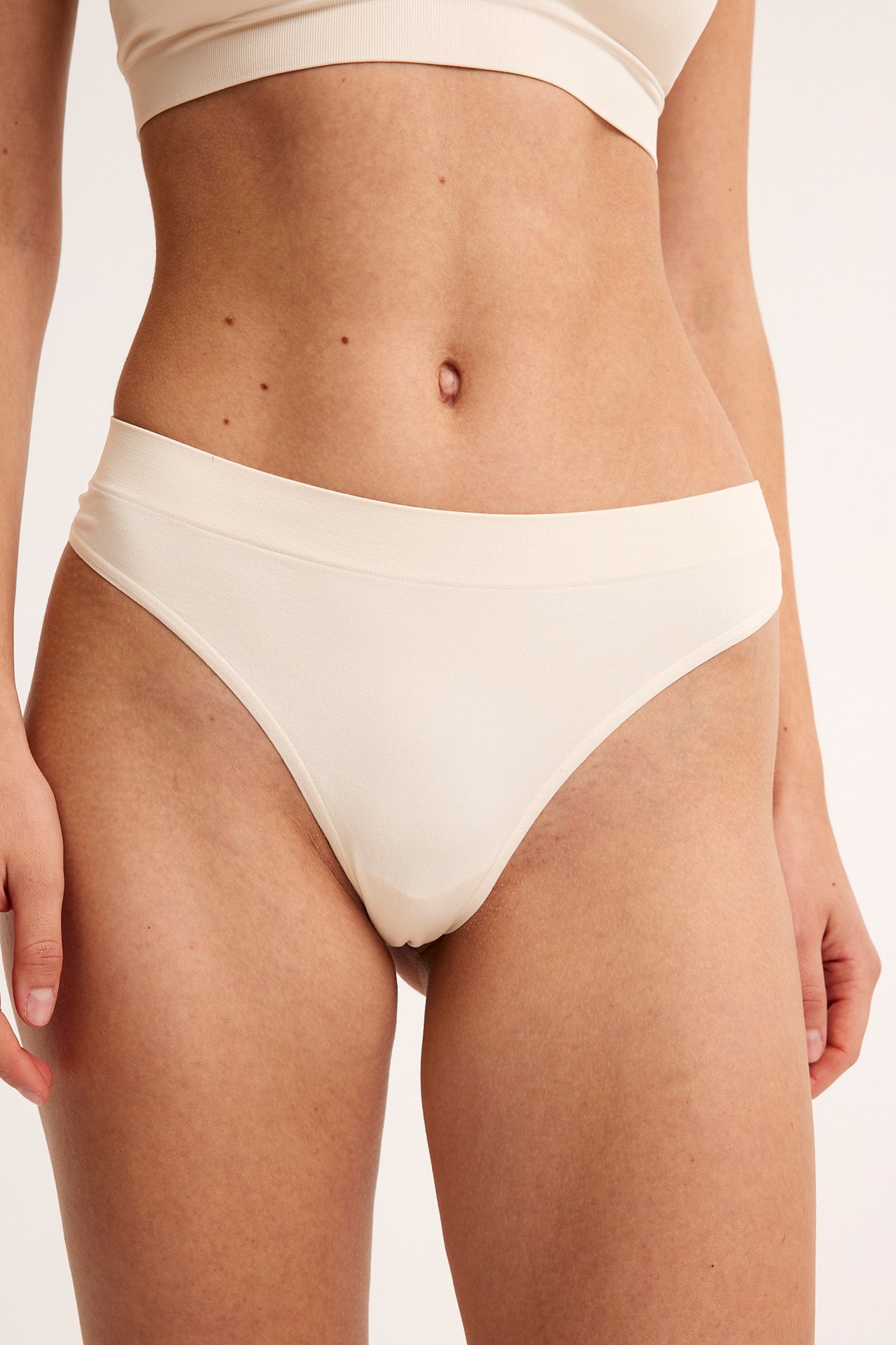 Seamless stringtrosa - Beige - 2
