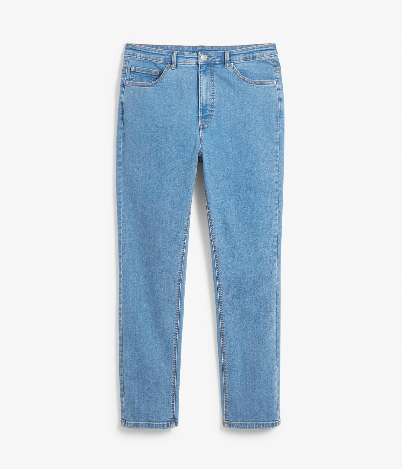 Framifrån: Ljusblå, enfärgade, höga slim-fit damjeans med knapp och dragkedja.