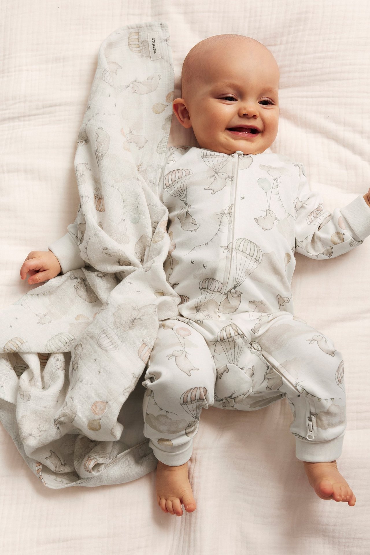 Mønstret babypyjamas