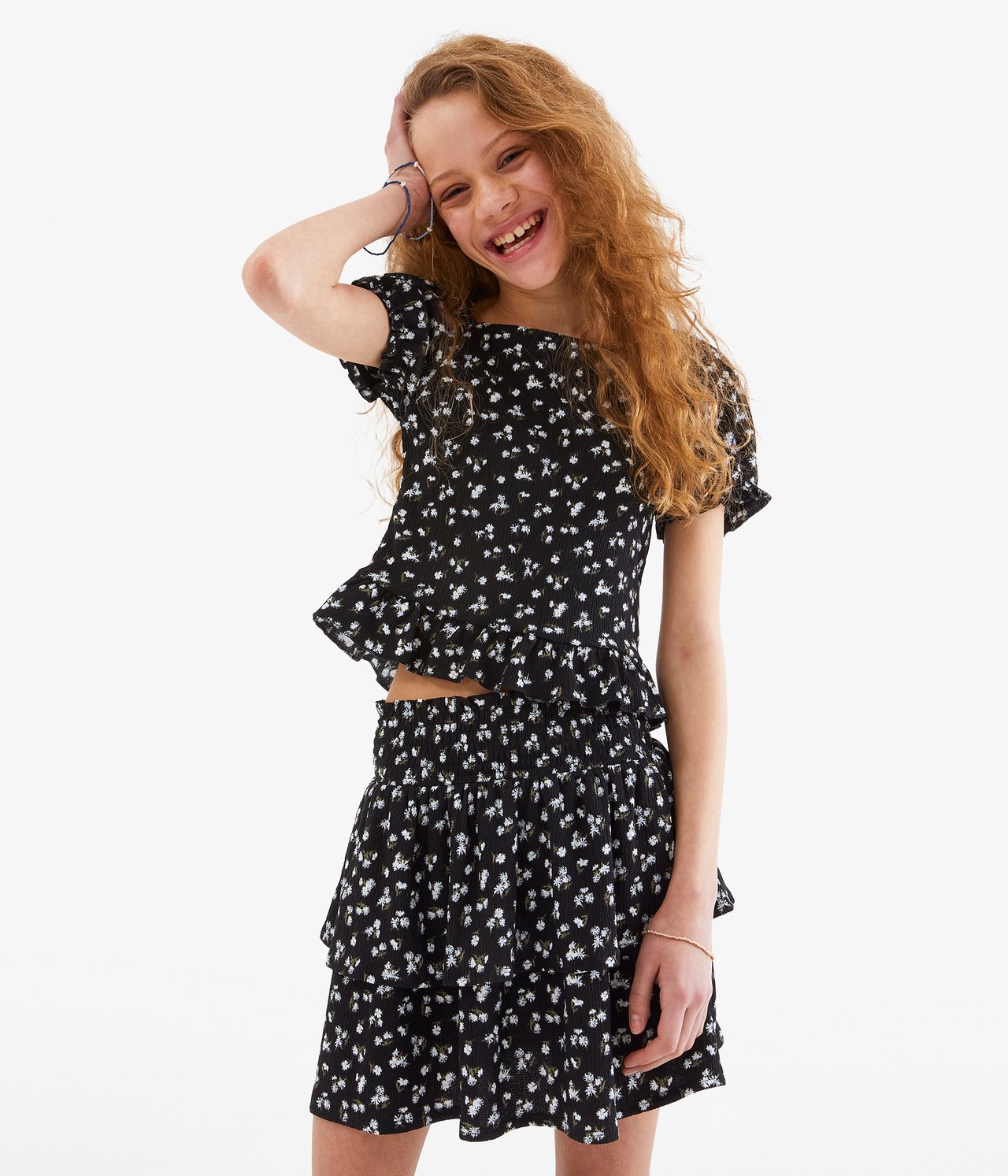 Top w kwiaty - Czarne - 1