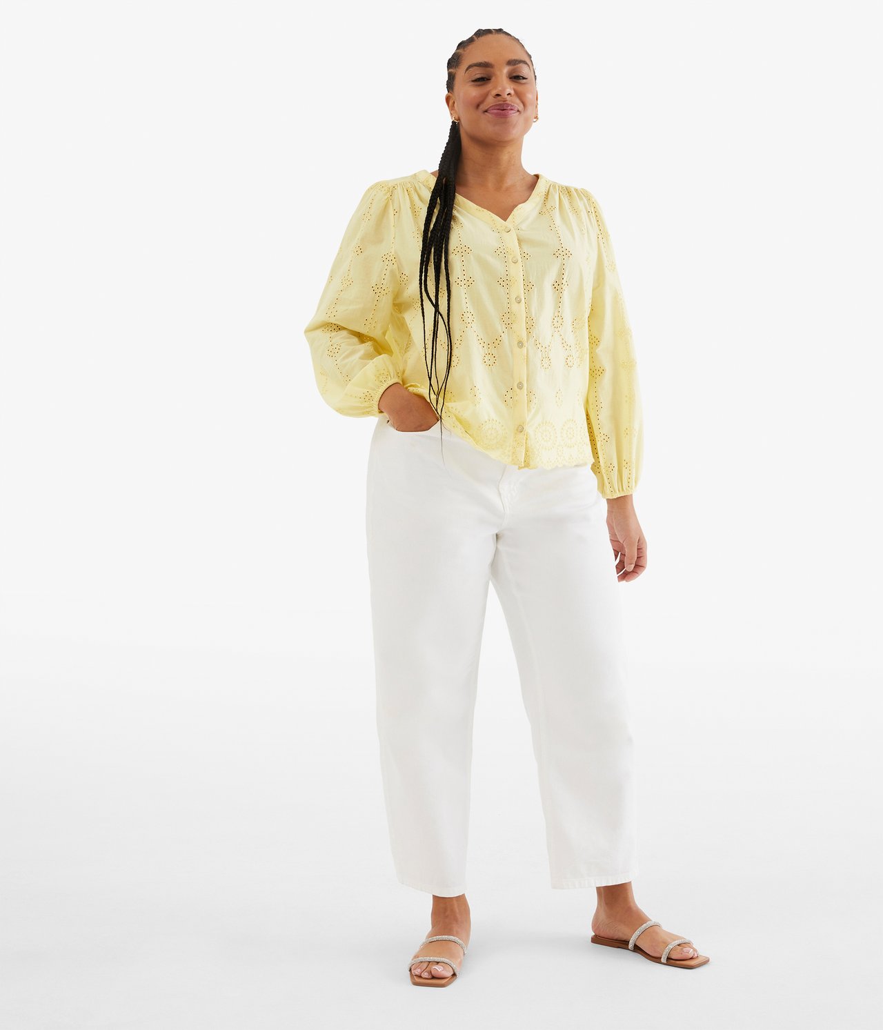 Bluse med brodering - Lys beige - 1