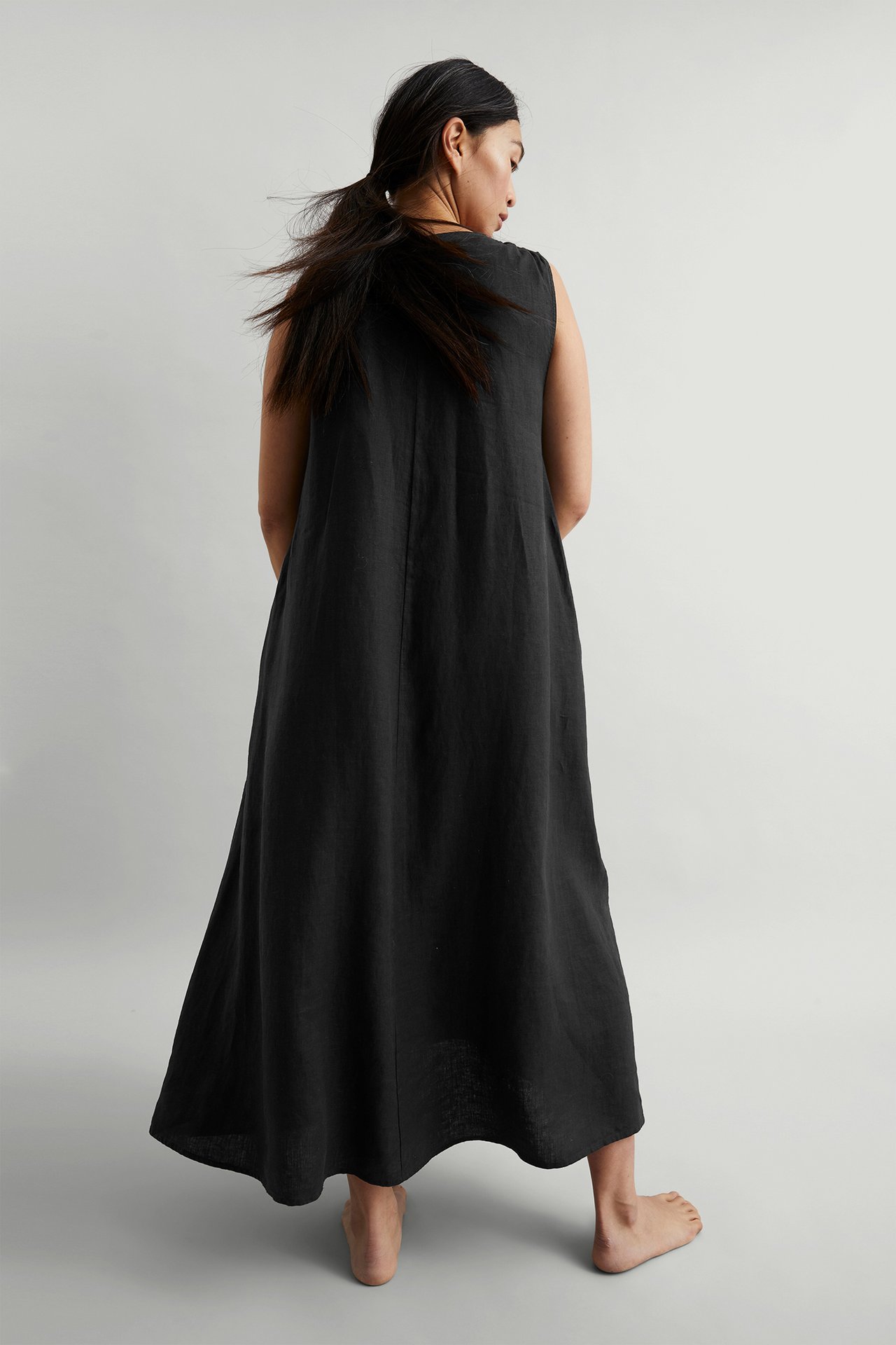 Sukienka z lnu - Czarne - 5