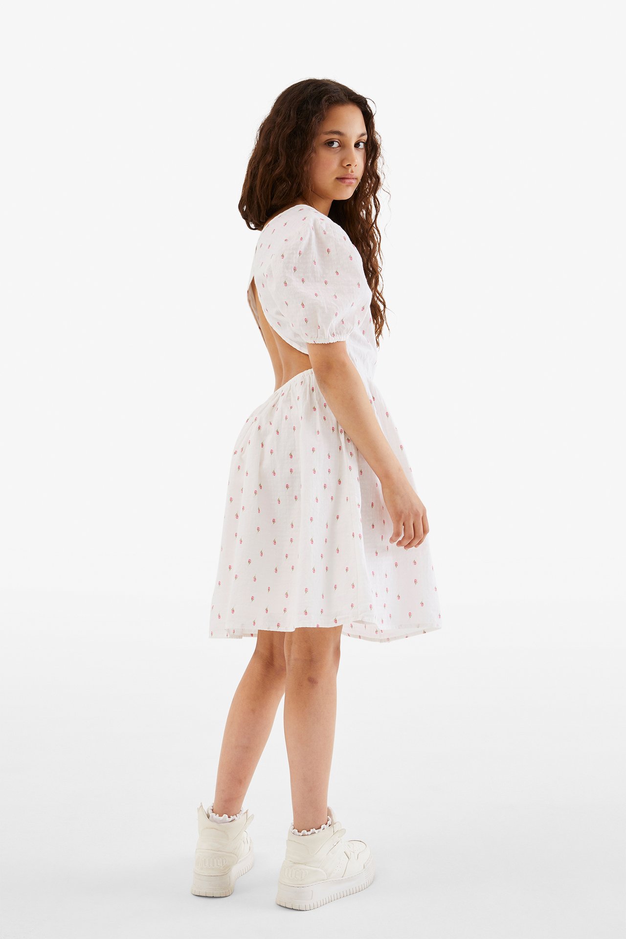 Sukienka w kwiaty - Offwhite - 1