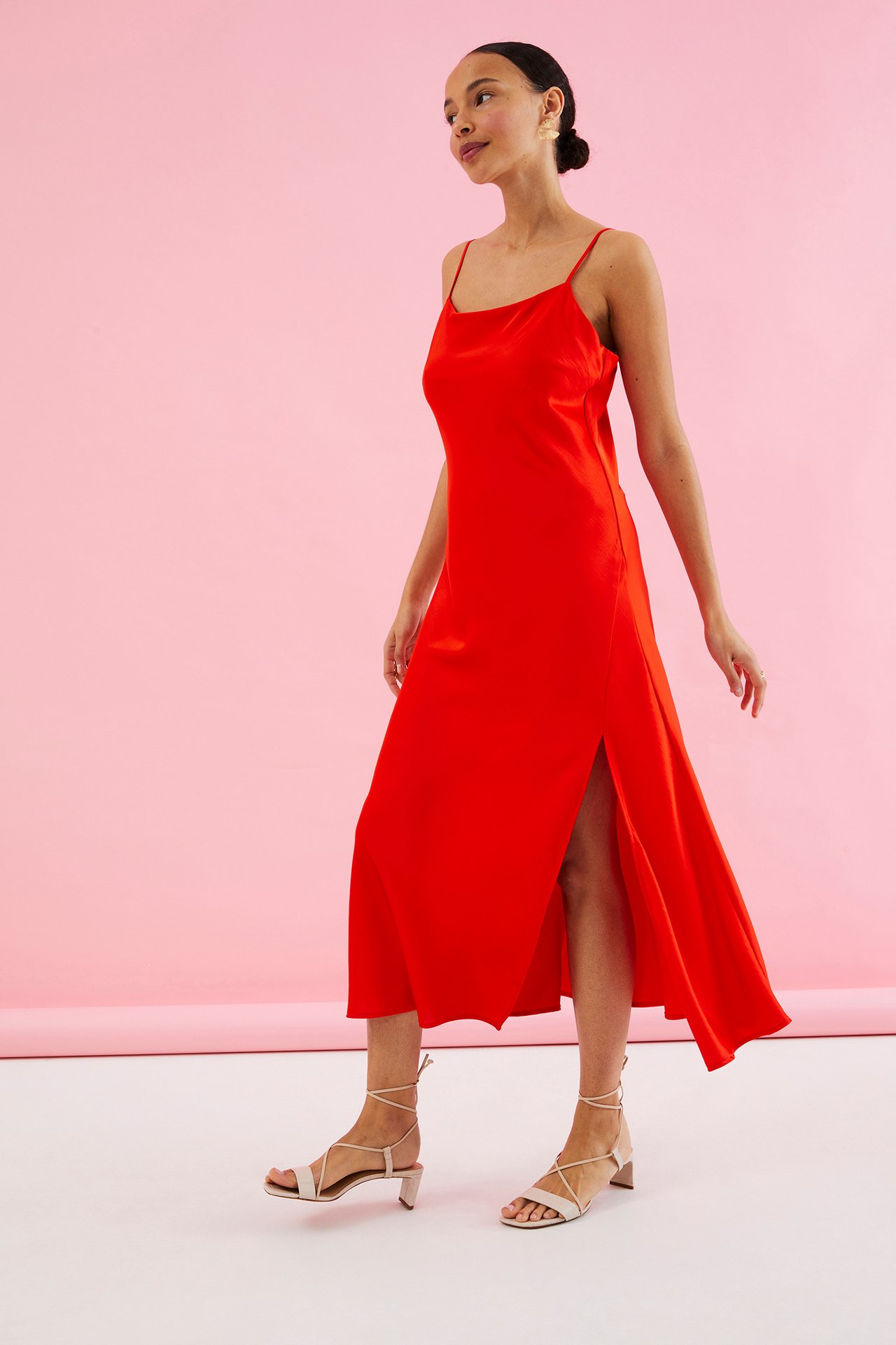 Sukienka z satyny - Czerwony - 174cm / Storlek: S - 1