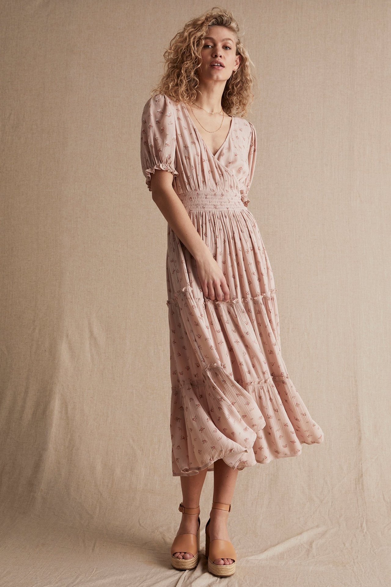 Newbie Woman -malliston kukkakuvioinen mekko Vaaleanpunainen - null - 3