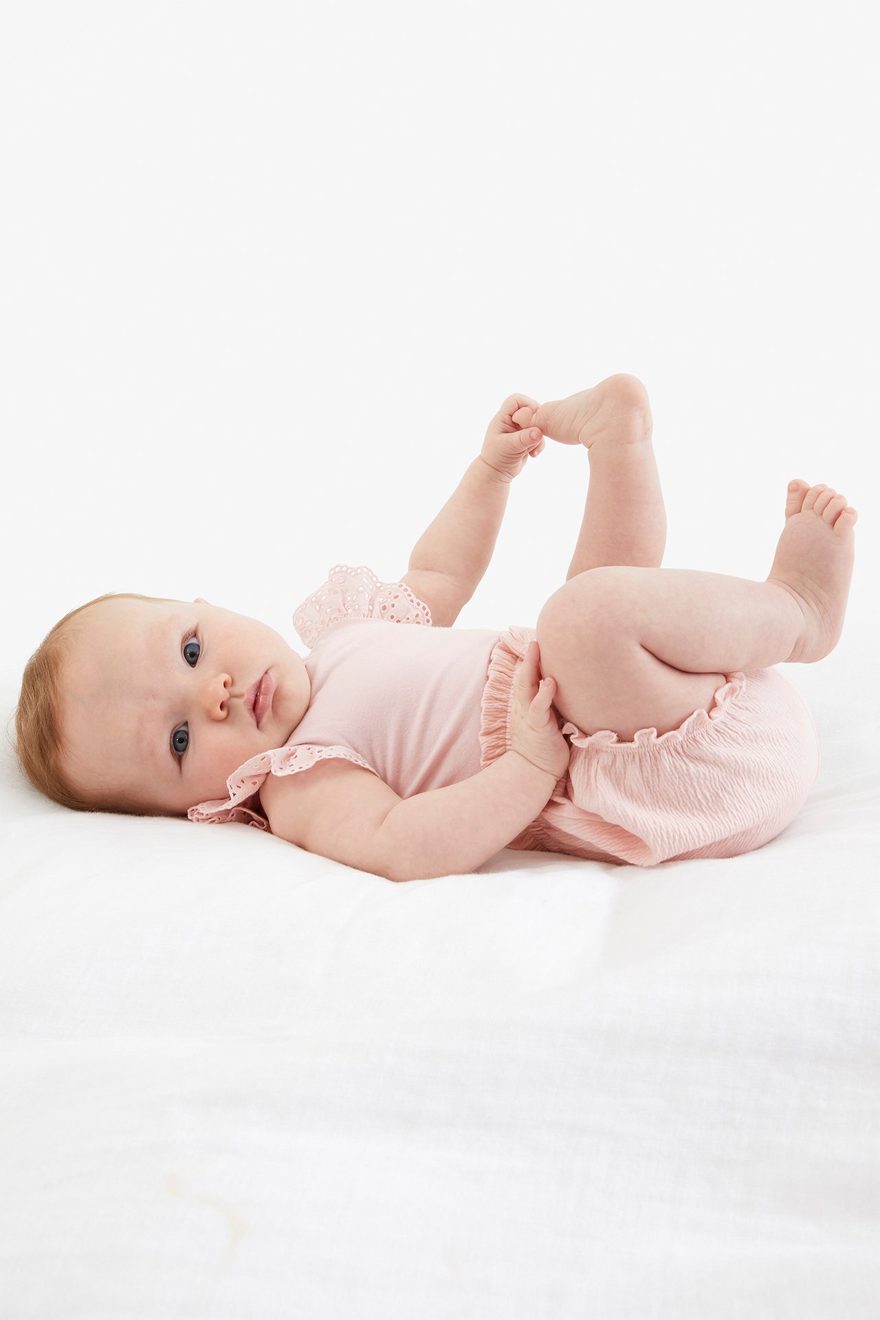 Ärmlös body med volanger - Rosa - 1