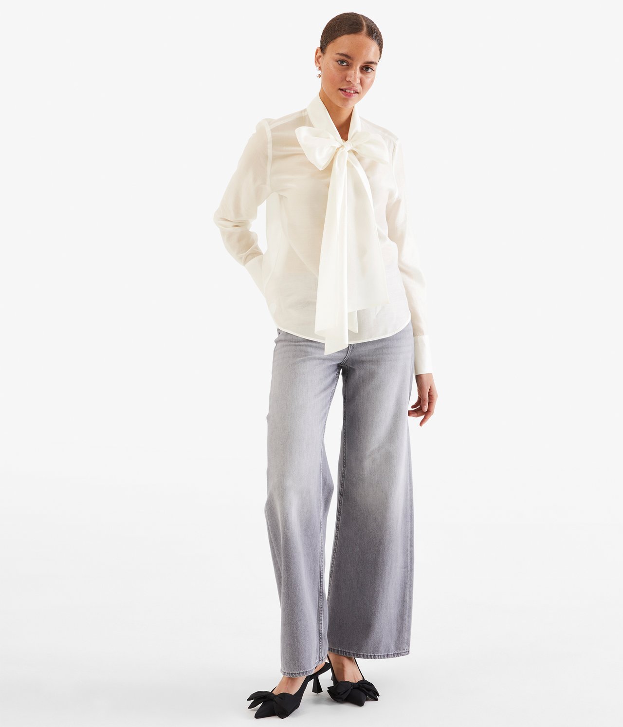 Bluse med stor sløyfe - Offwhite - 2