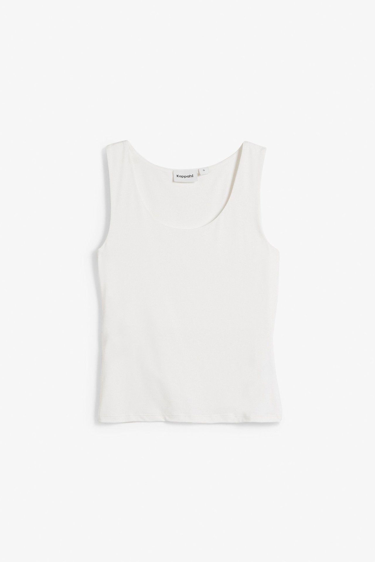 Forfra, offwhite, ettersittende singlet med rund hals.