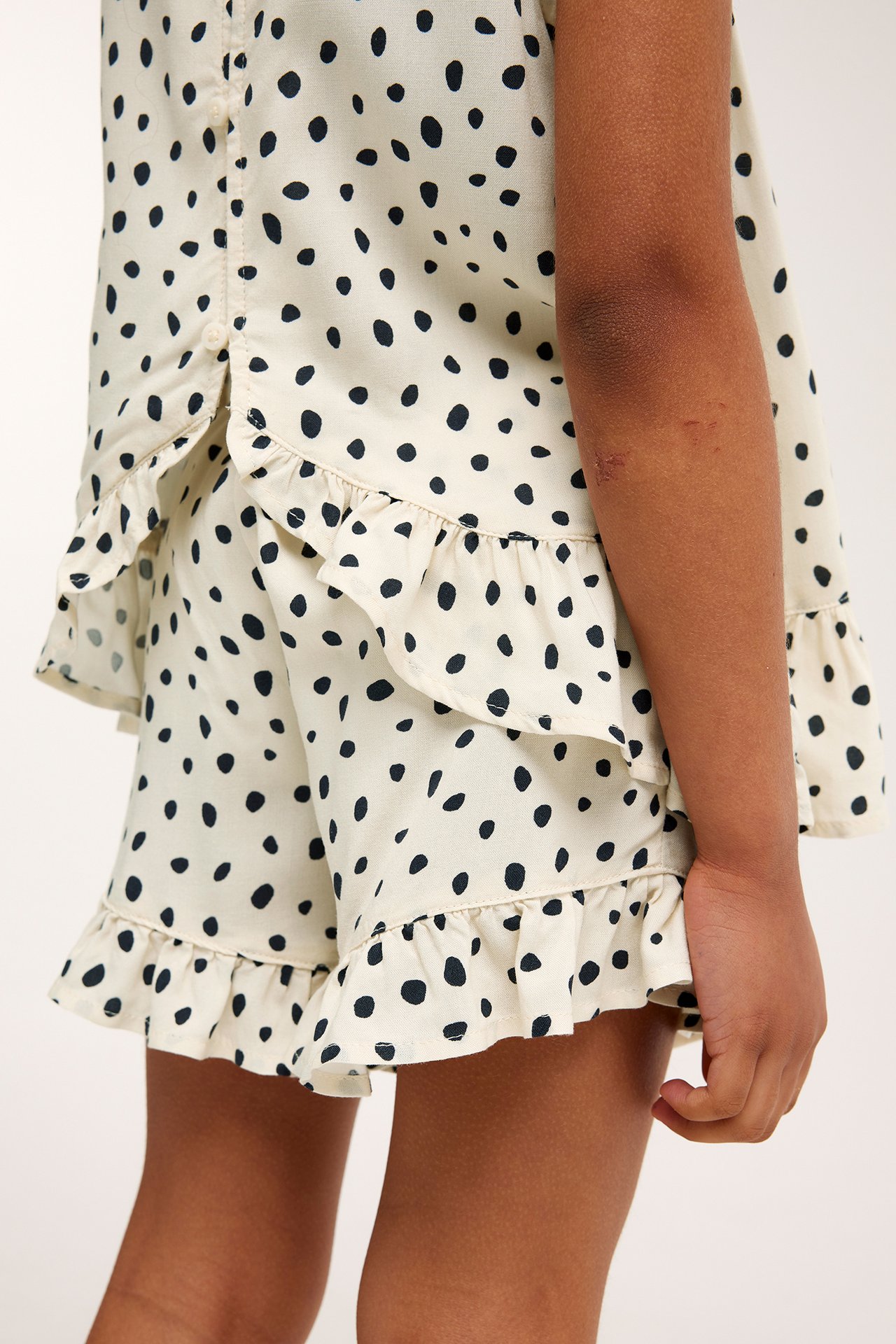 Shorts med volang - Ljusbeige - 3