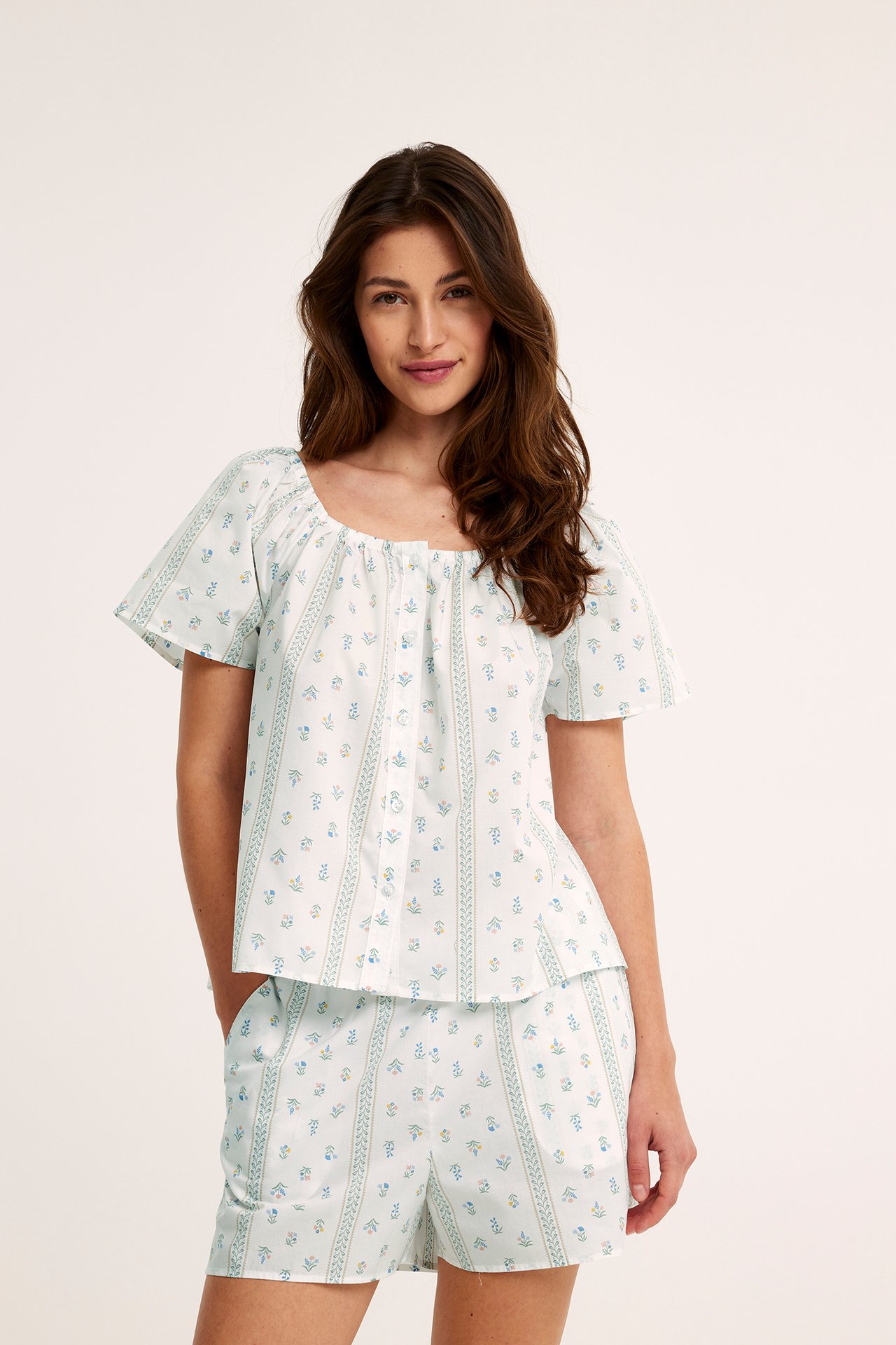 Pyjama, johon kuuluu paita ja shortsit - Luonnonvalkoinen - 176cm / Storlek: S - 1