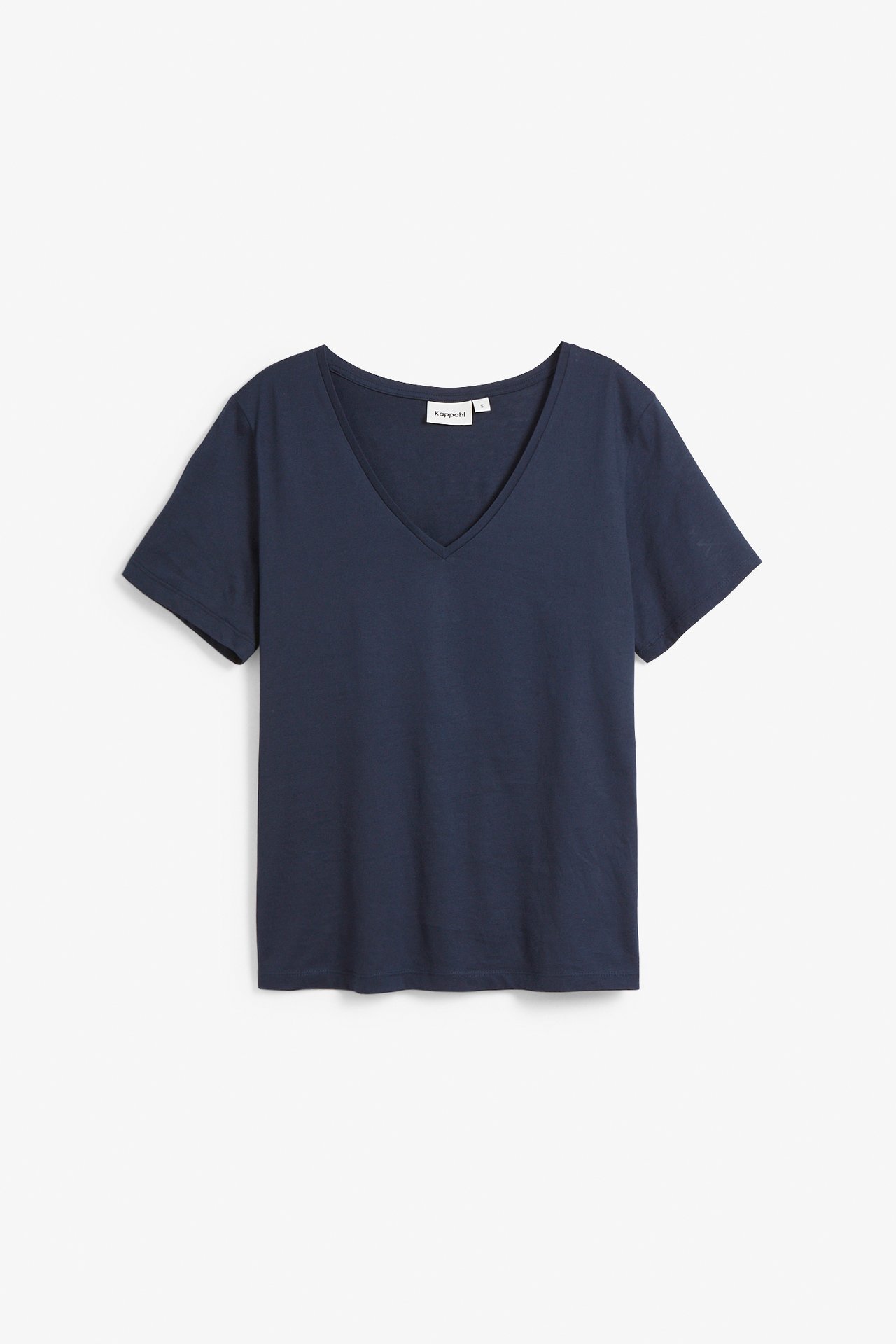 Frontvy av en mörkblå, enfärgad, kortärmad V-ringad t-shirt i tunn bomull.
