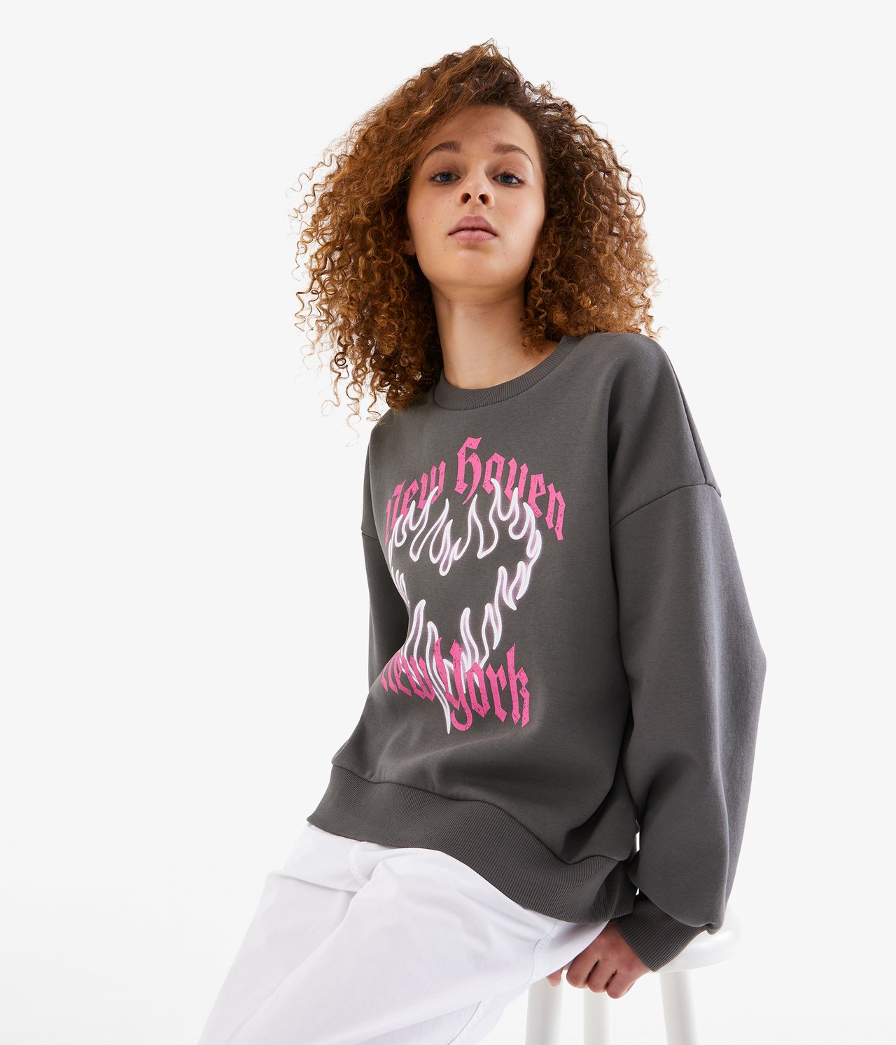 Sweatshirt med tryck - Musta - 2