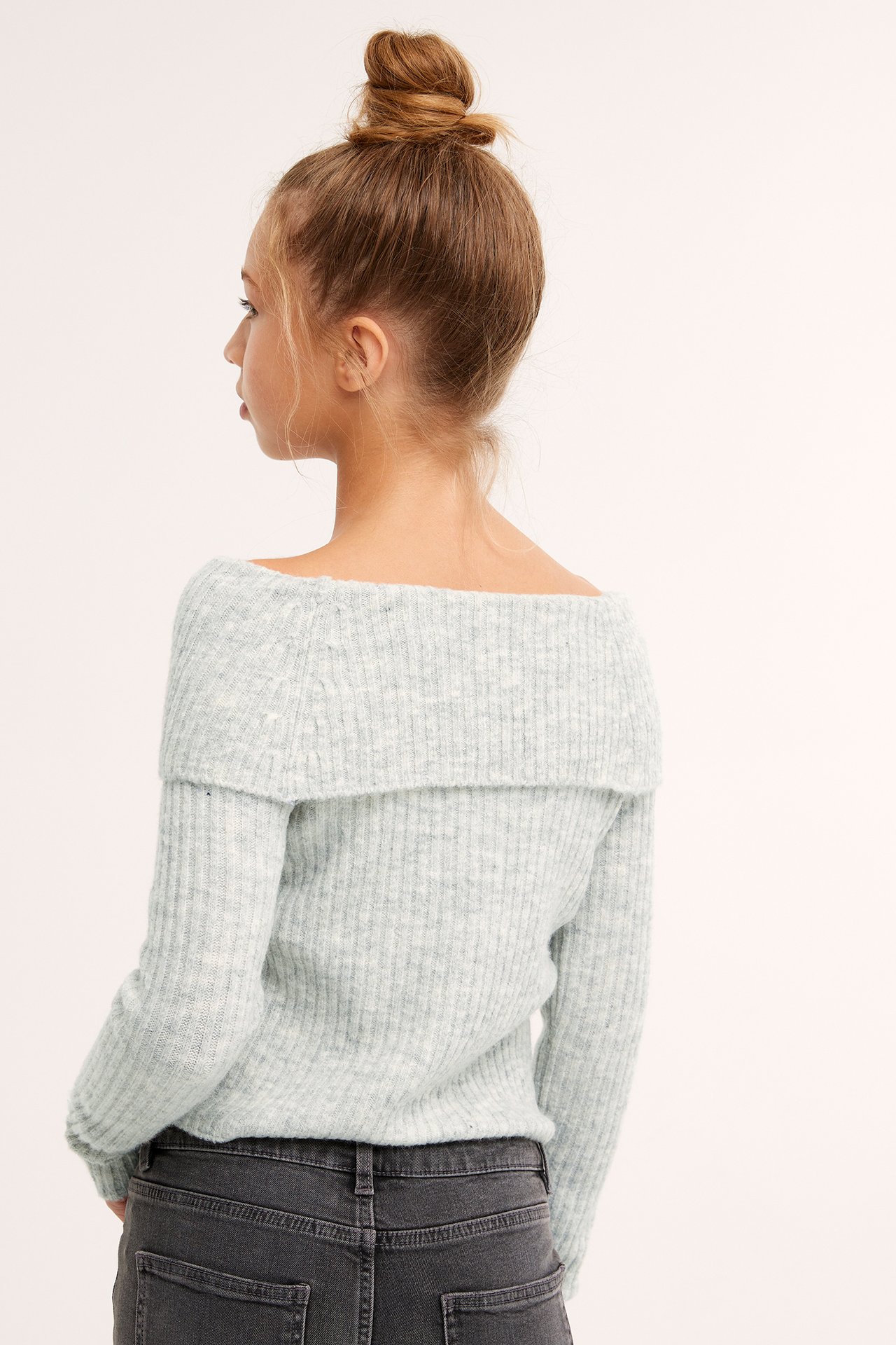 Ribbstickad off shoulder-tröja - Ljusgrå - 3