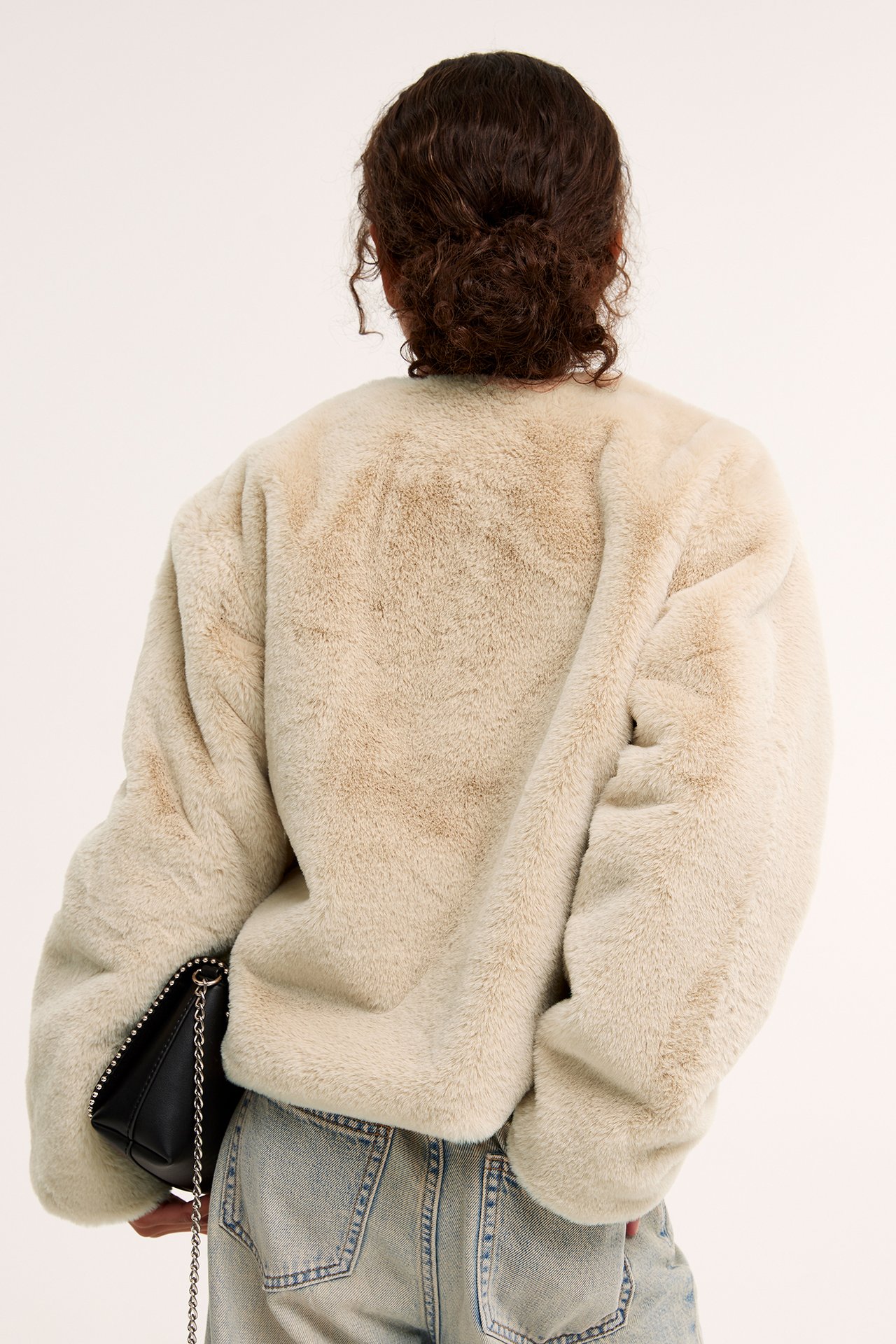Pehmeää tekoturkistakki - Beige - 4