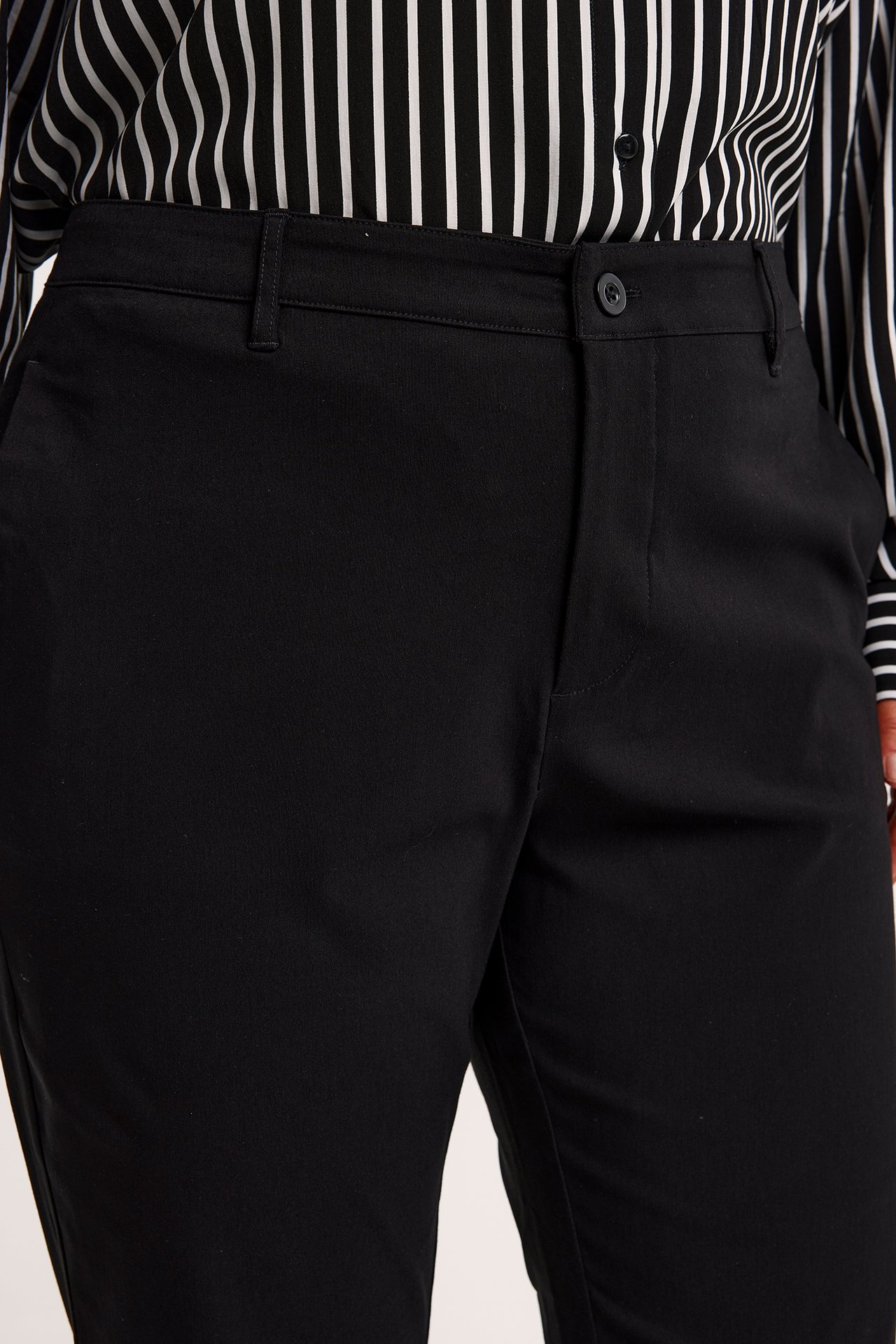 Spodnie garniturowe typu dzwony - Czarne - 3