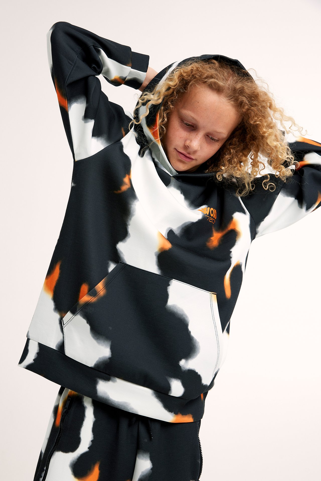 Bluza z kapturem, we wzory - Czarne - 1