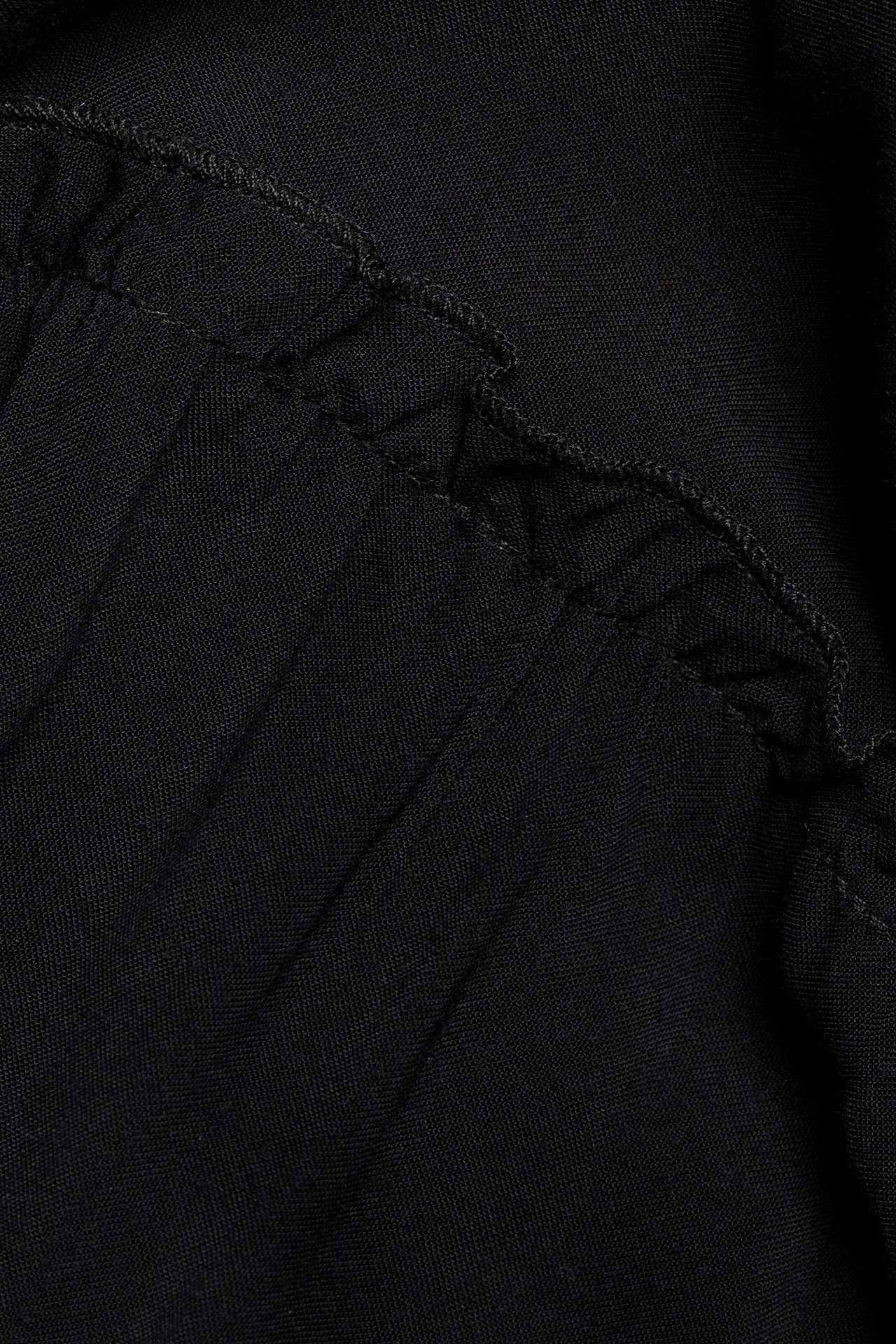 Sukienka z falbanami - Czarne - 4