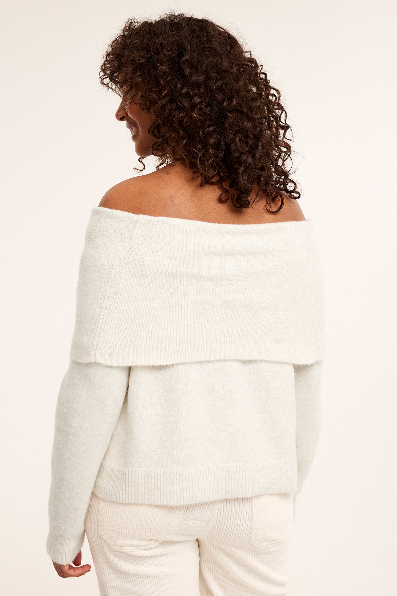 Off shoulder-strikkegenser - Offwhite - 168cm / Storlek: M - 4