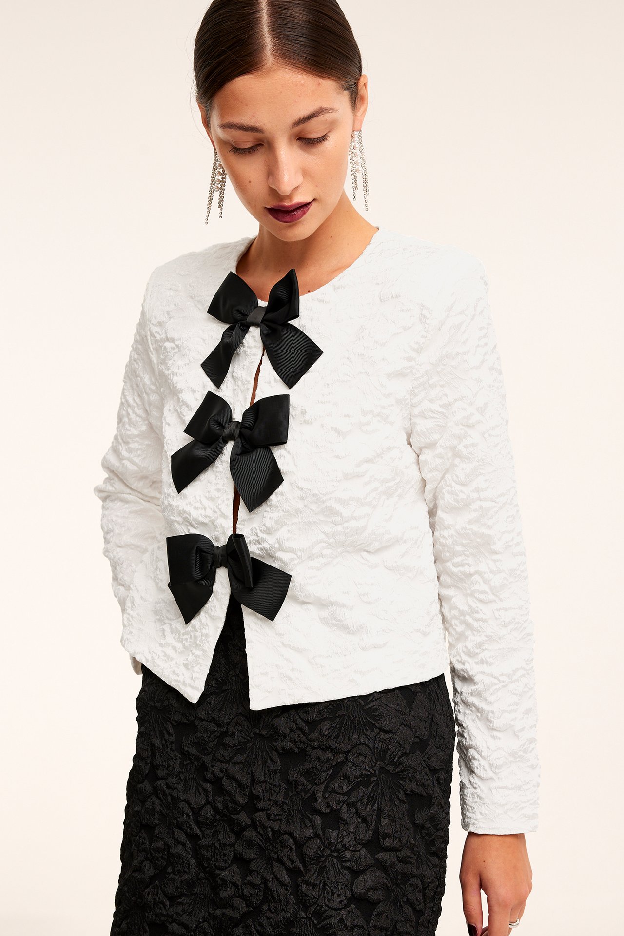 Blus med rosetter - Offwhite - 176cm / Storlek: 38 - 2