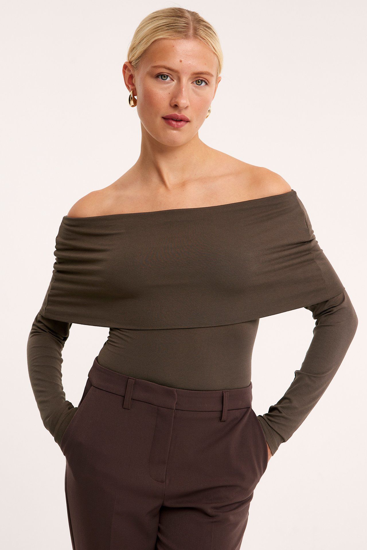 Langermet off shoulder-topp