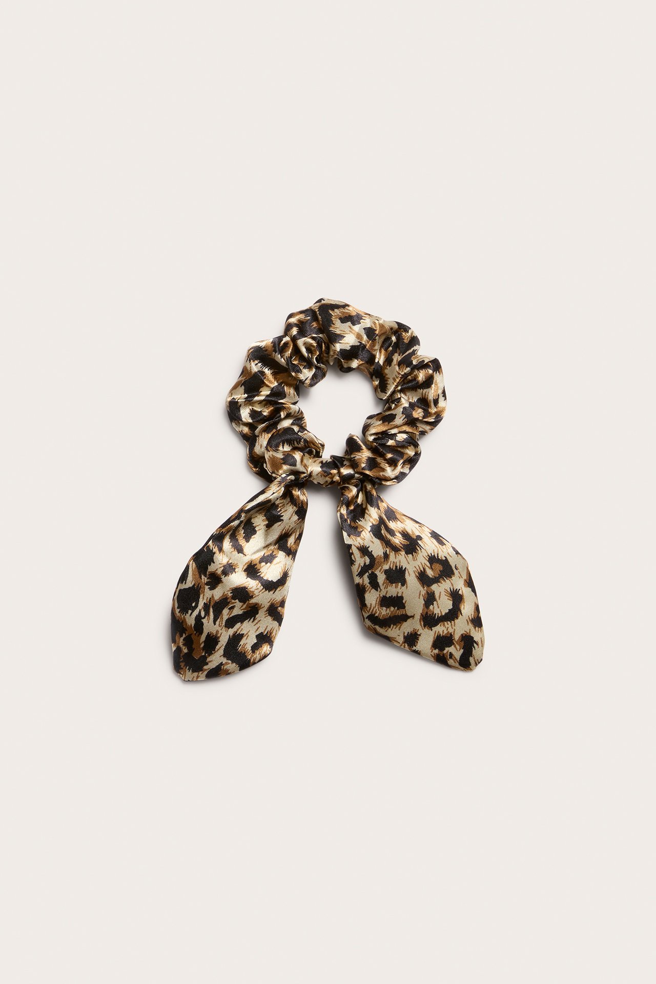 Leopardmönstrad scrunchie