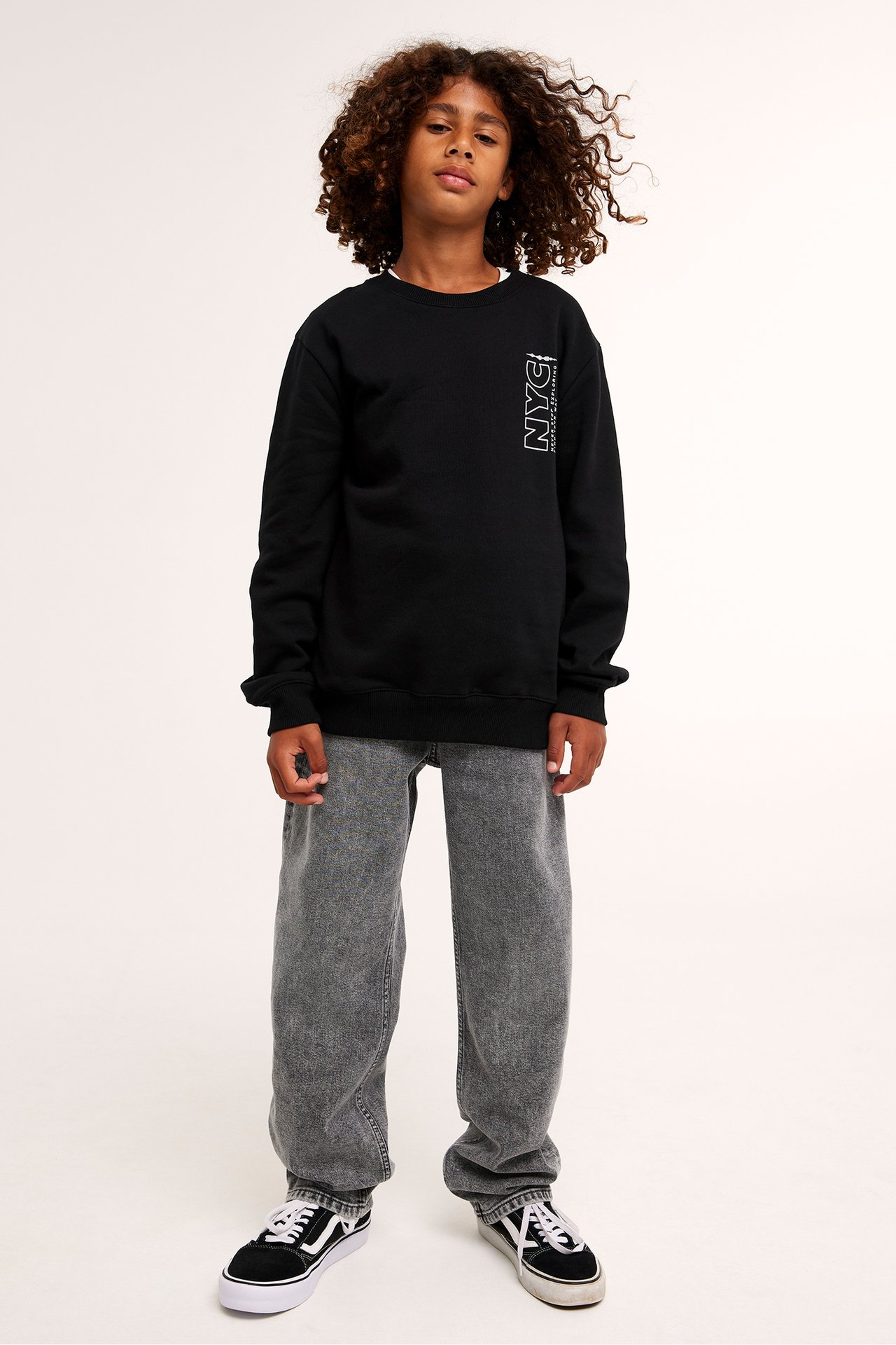 Sweatshirt med trykk på ryggen - Svart - 2