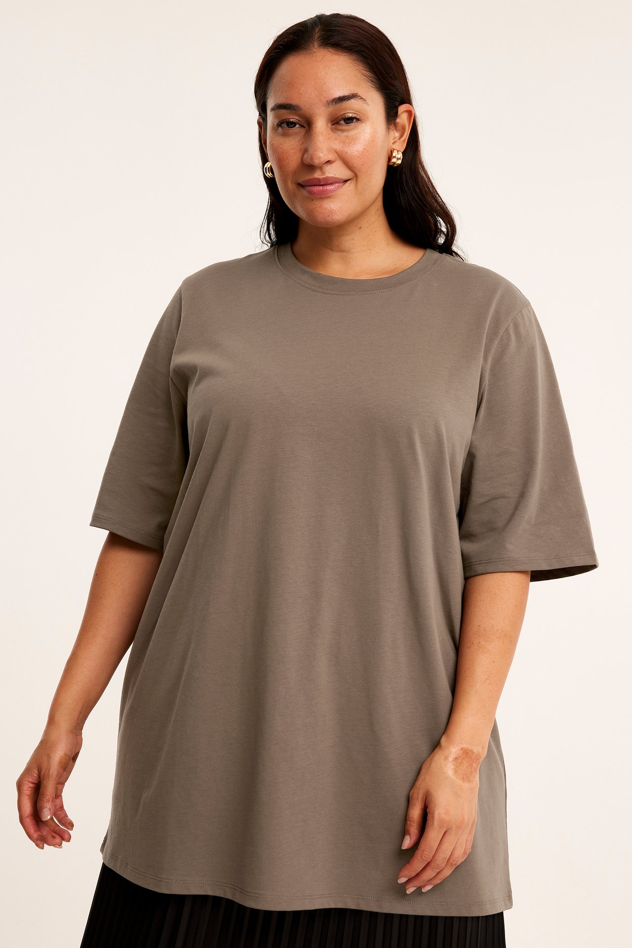 Lång t-shirt - Brun - 173cm / Storlek: XL - 1