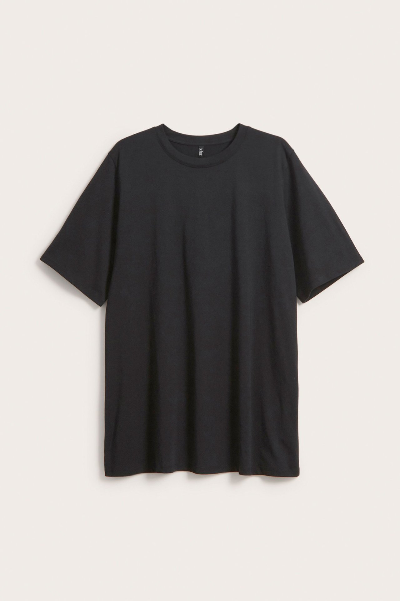Długi t-shirt - Czarne - 2