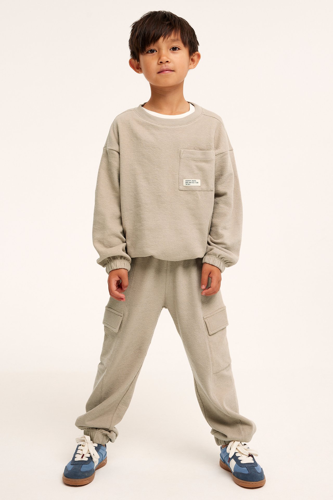 Tekstuuripintainen collegepaita - Beige - 2