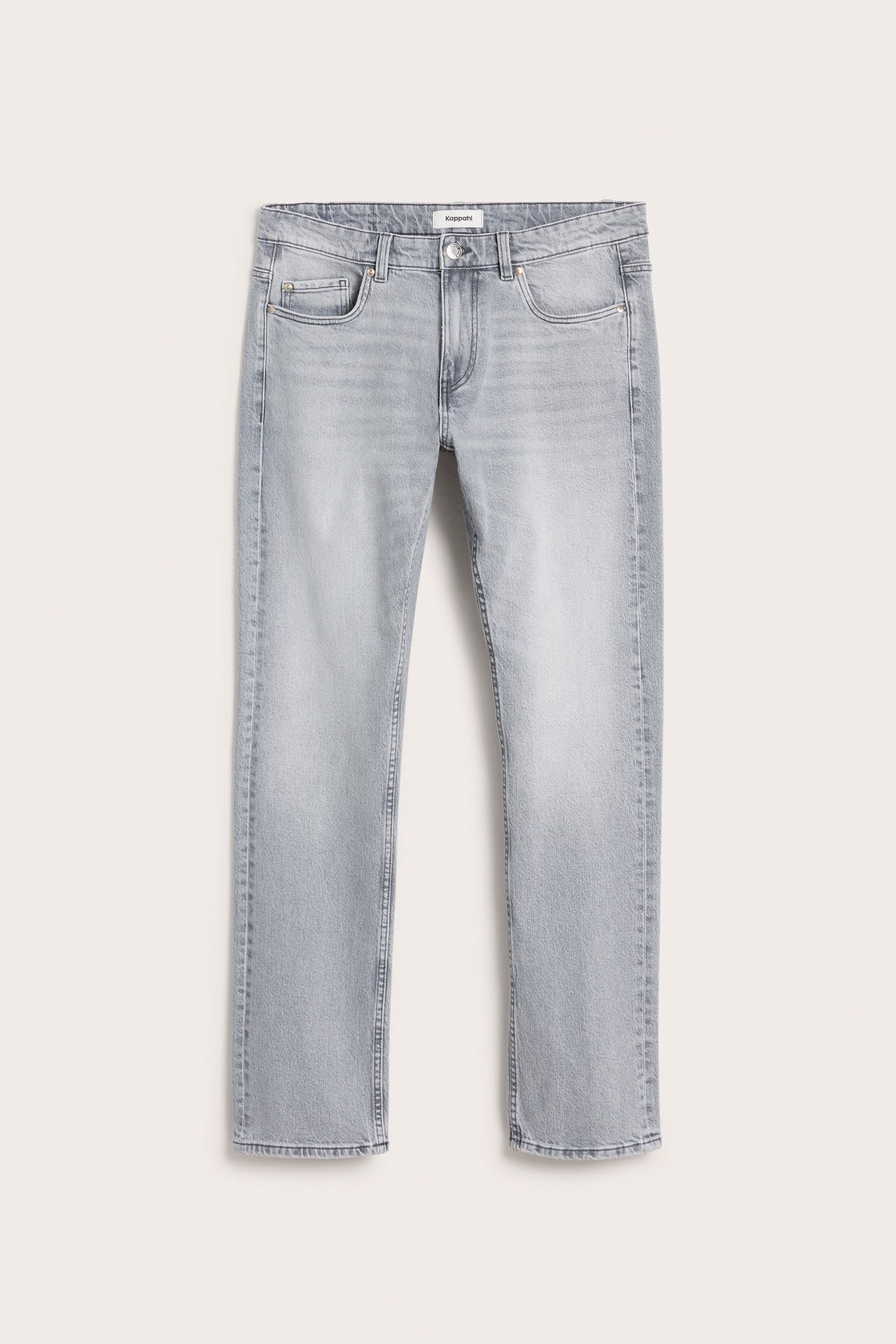 Widok z przodu męskich jasnoszarych jeansów regular fit z 5 kieszeniami, z denimu.