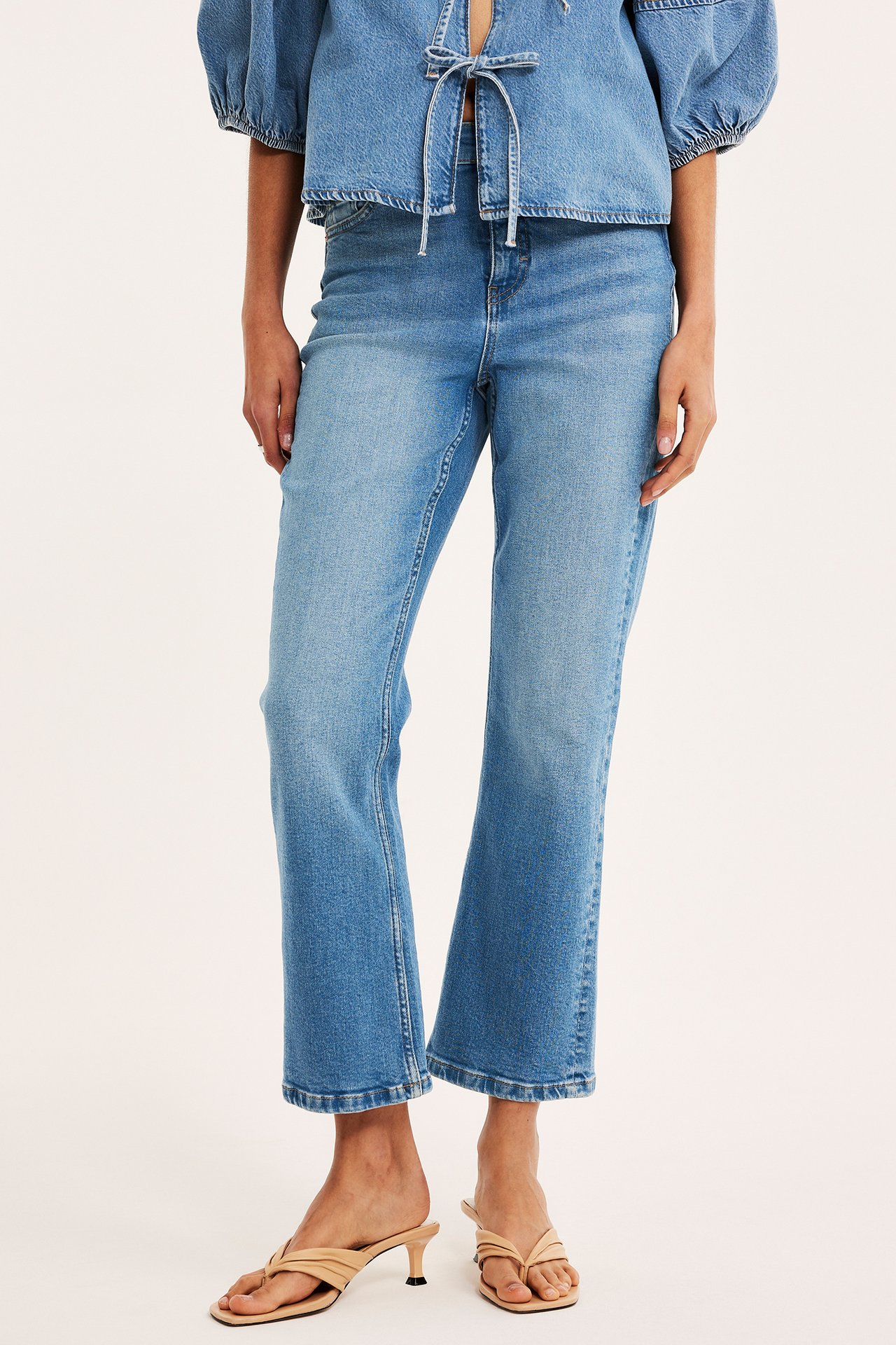 Cropped flare jeans regular waist - Ljus denim - 4