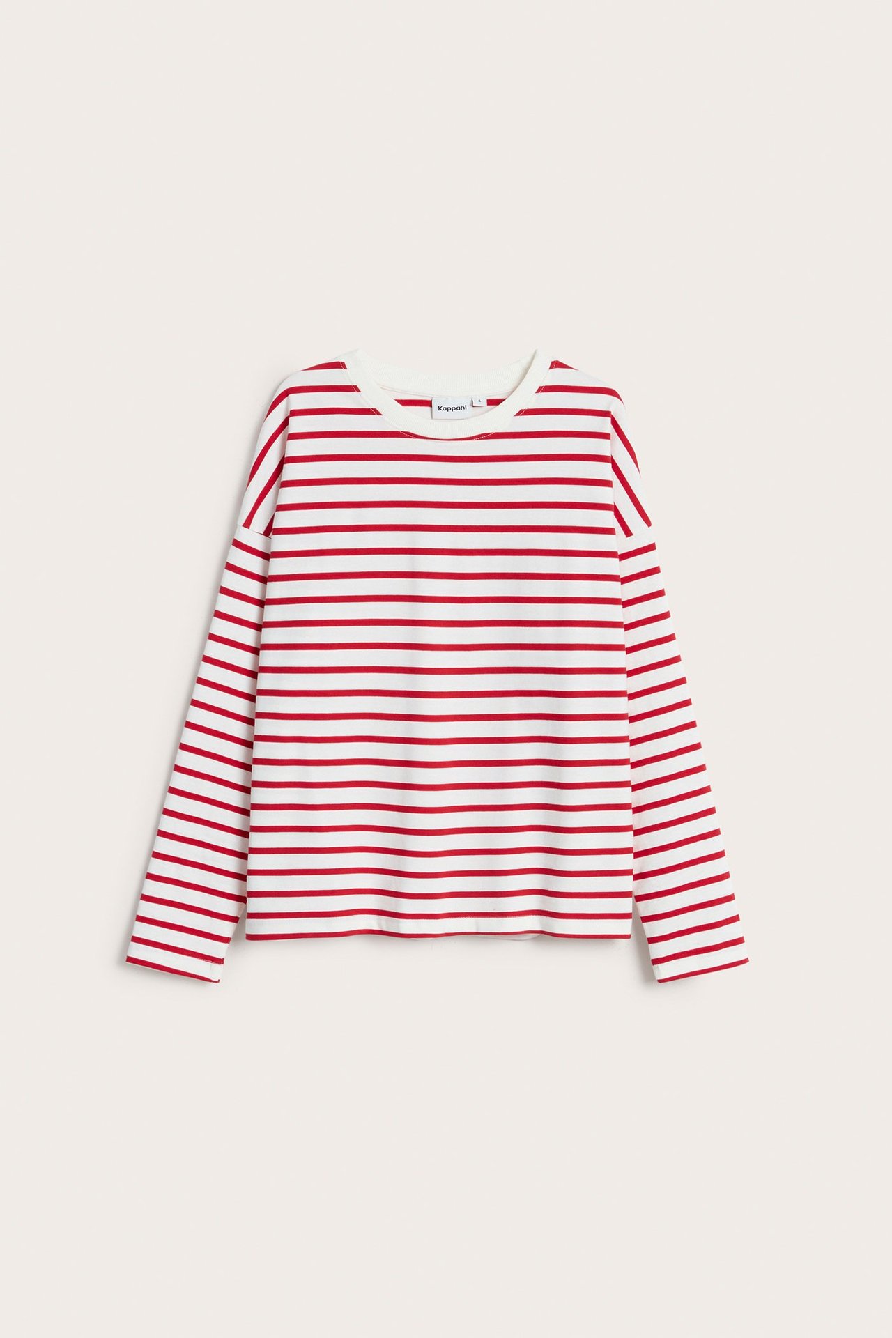 Widok z przodu: czerwono-biała bluzka bawełniana w paski z długim rękawem i okrągłym dekoltem.