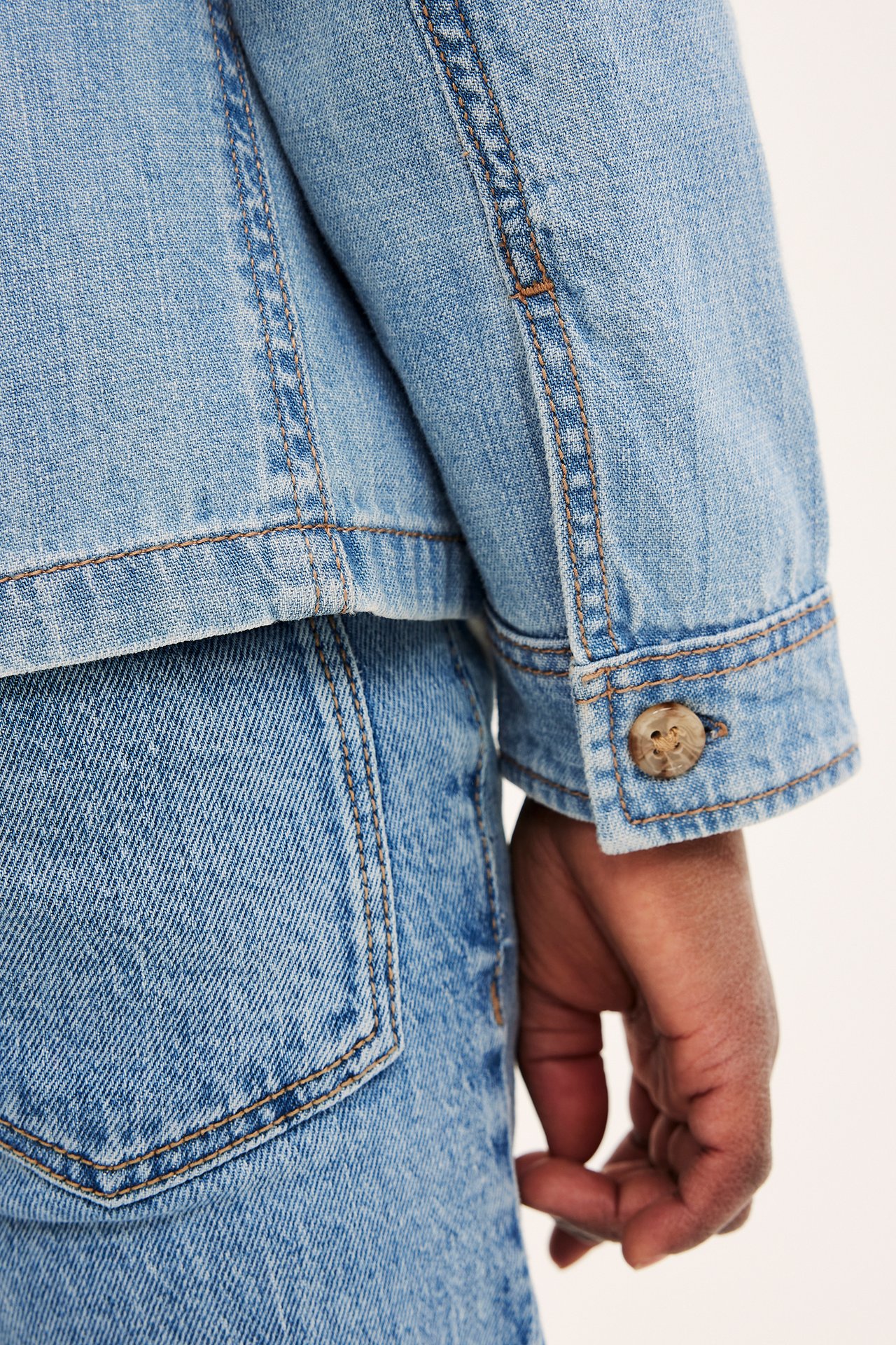 Overshirt i denim - Lys denim - 5