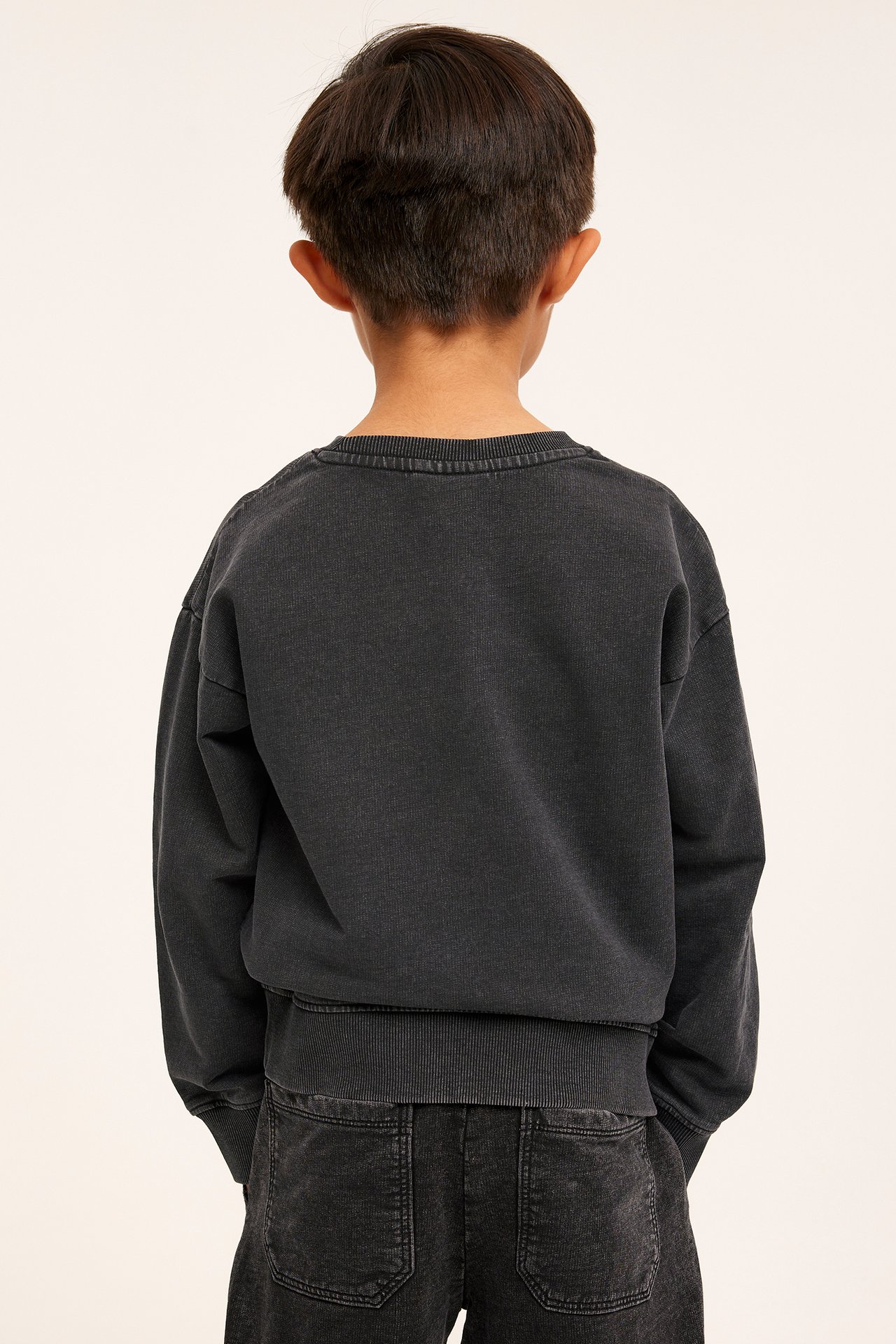 Sweatshirt med vasket look - Svart - 6