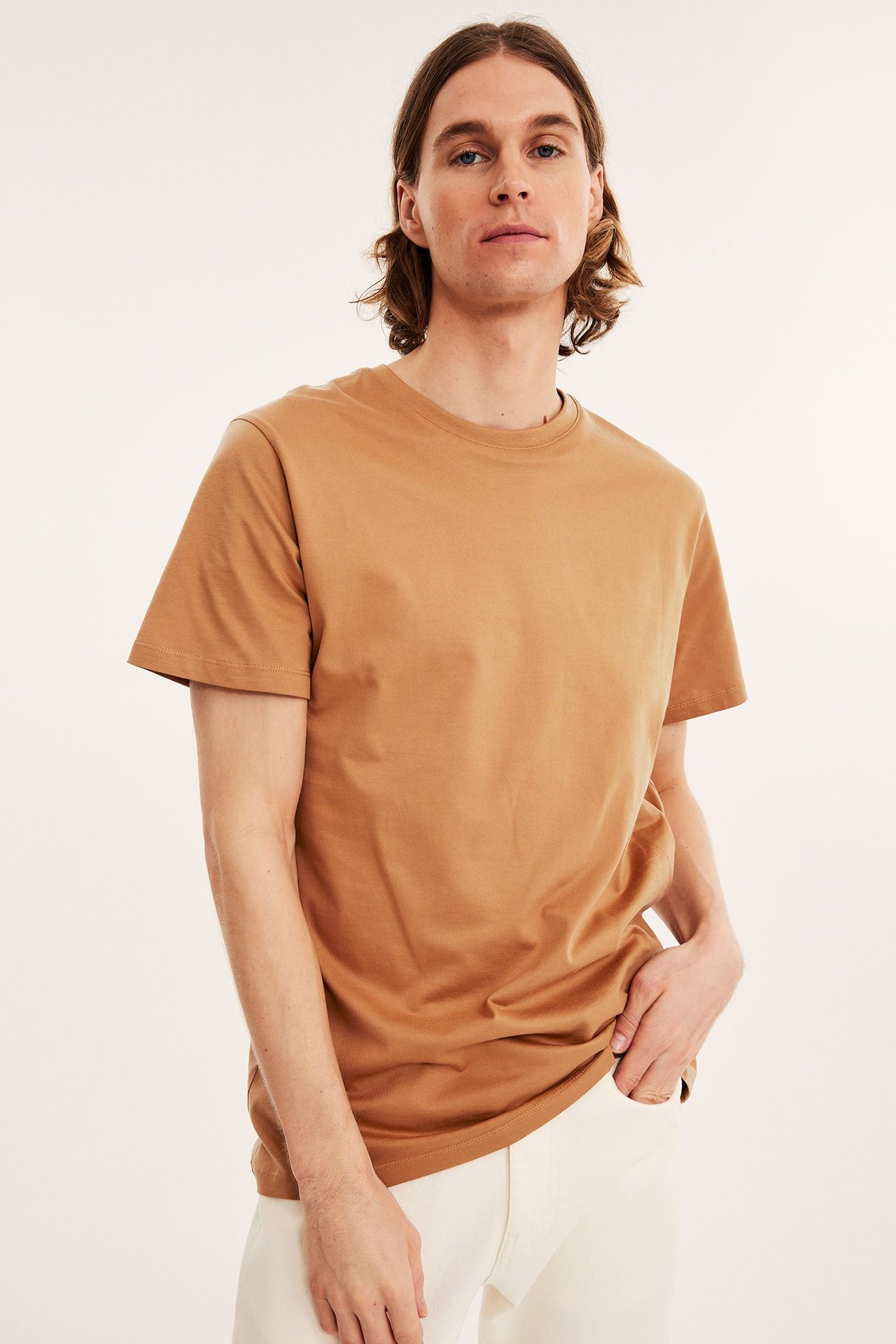 Rundhalsad t-shirt - Brun - 185cm / Storlek: M - 3