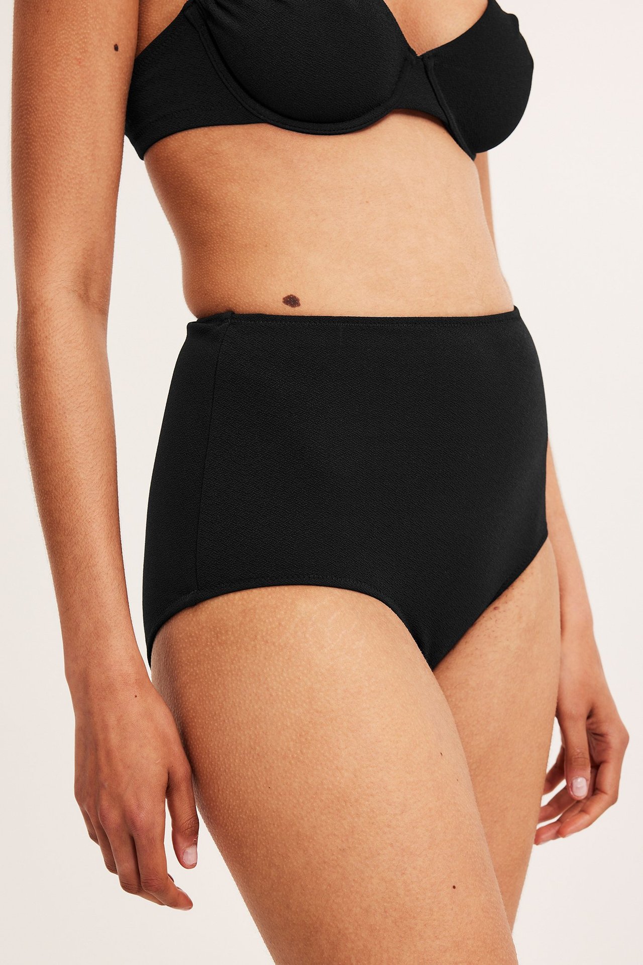 Majtki od bikini, z wysokim stanem