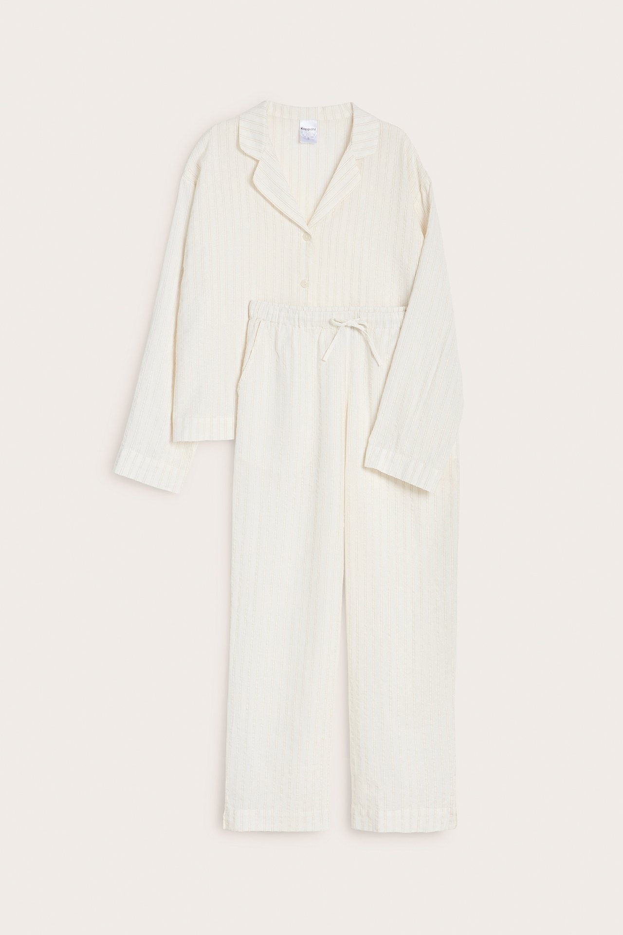 Frontvisning: Offwhite stripete bomulls-seersucker pyjamas, kraget topp, bukser med elastisk midje.